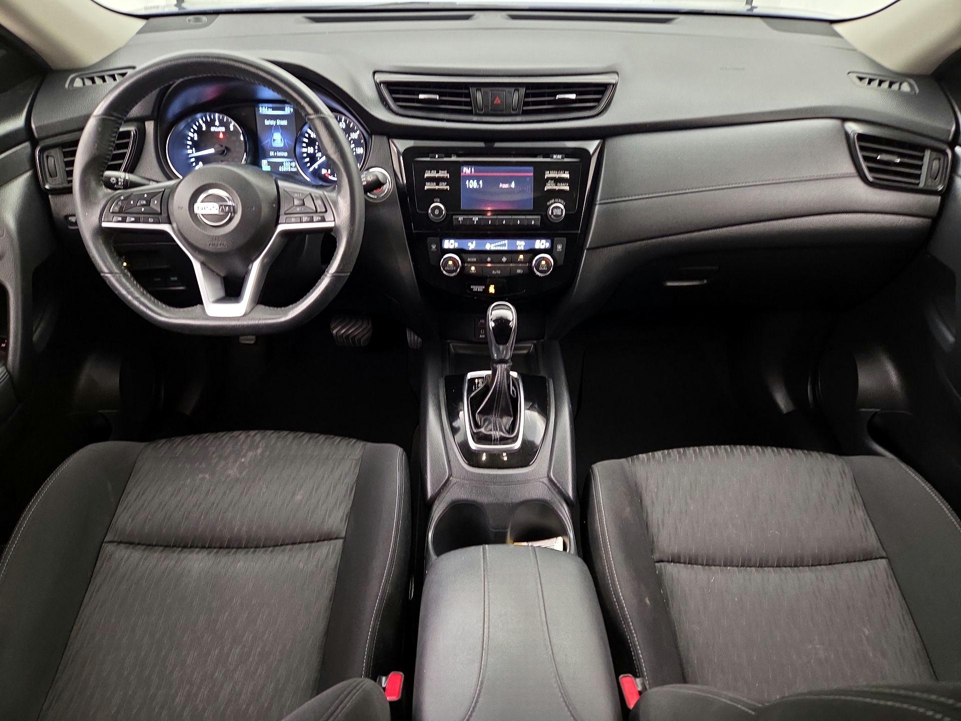 Thumbnail: 2017 Nissan Rogue - 9
