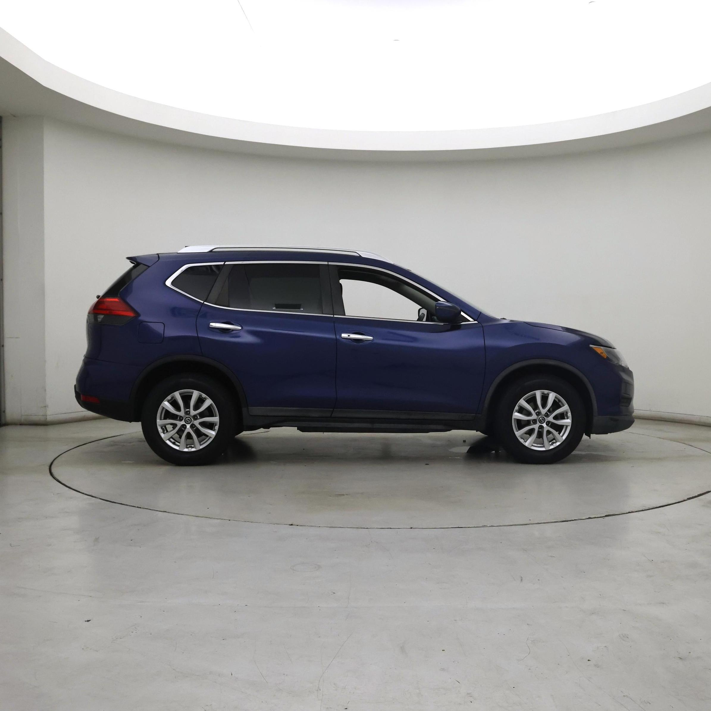 Thumbnail: 2017 Nissan Rogue - 7