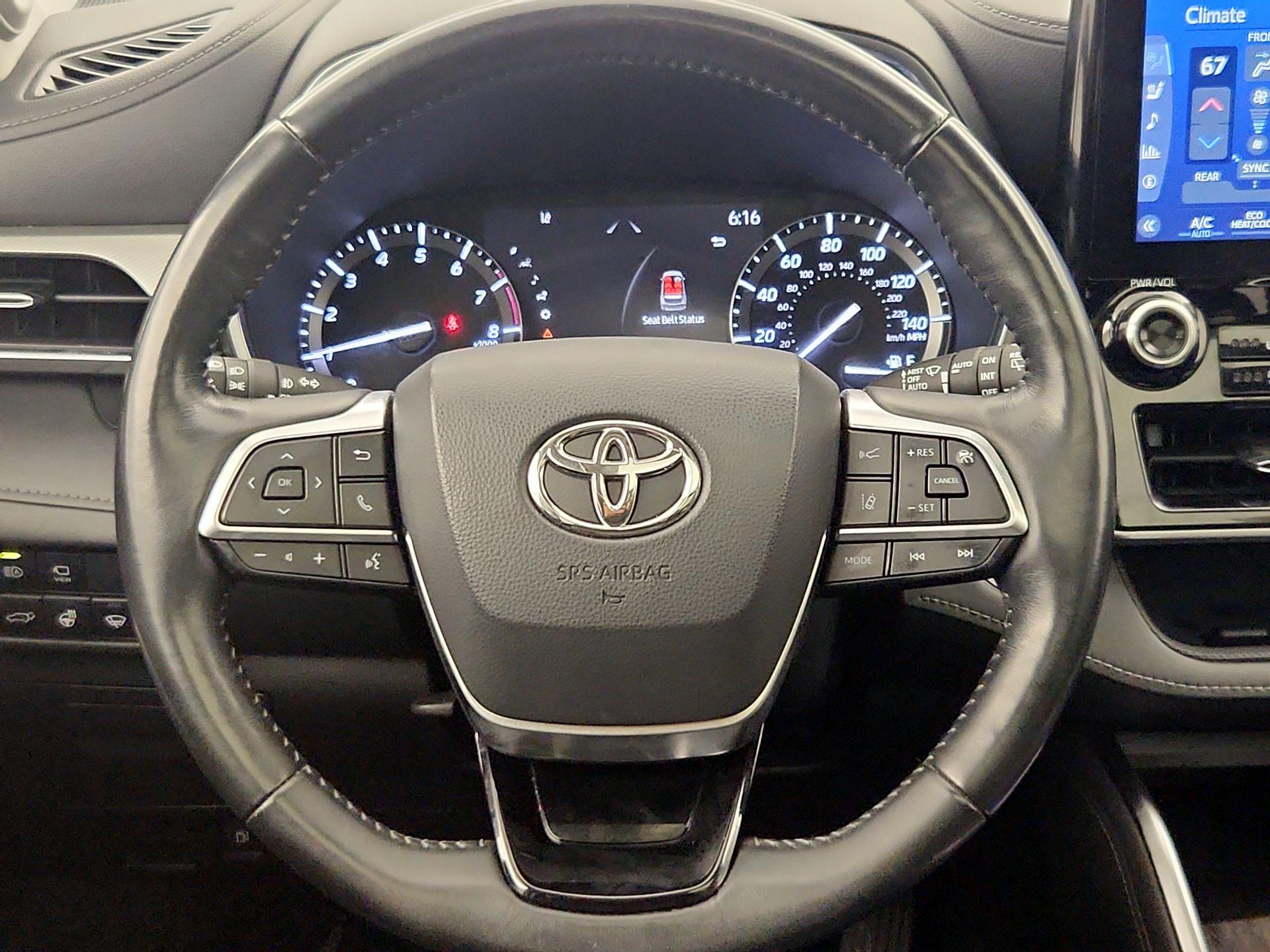 Thumbnail: 2020 Toyota Highlander - 10
