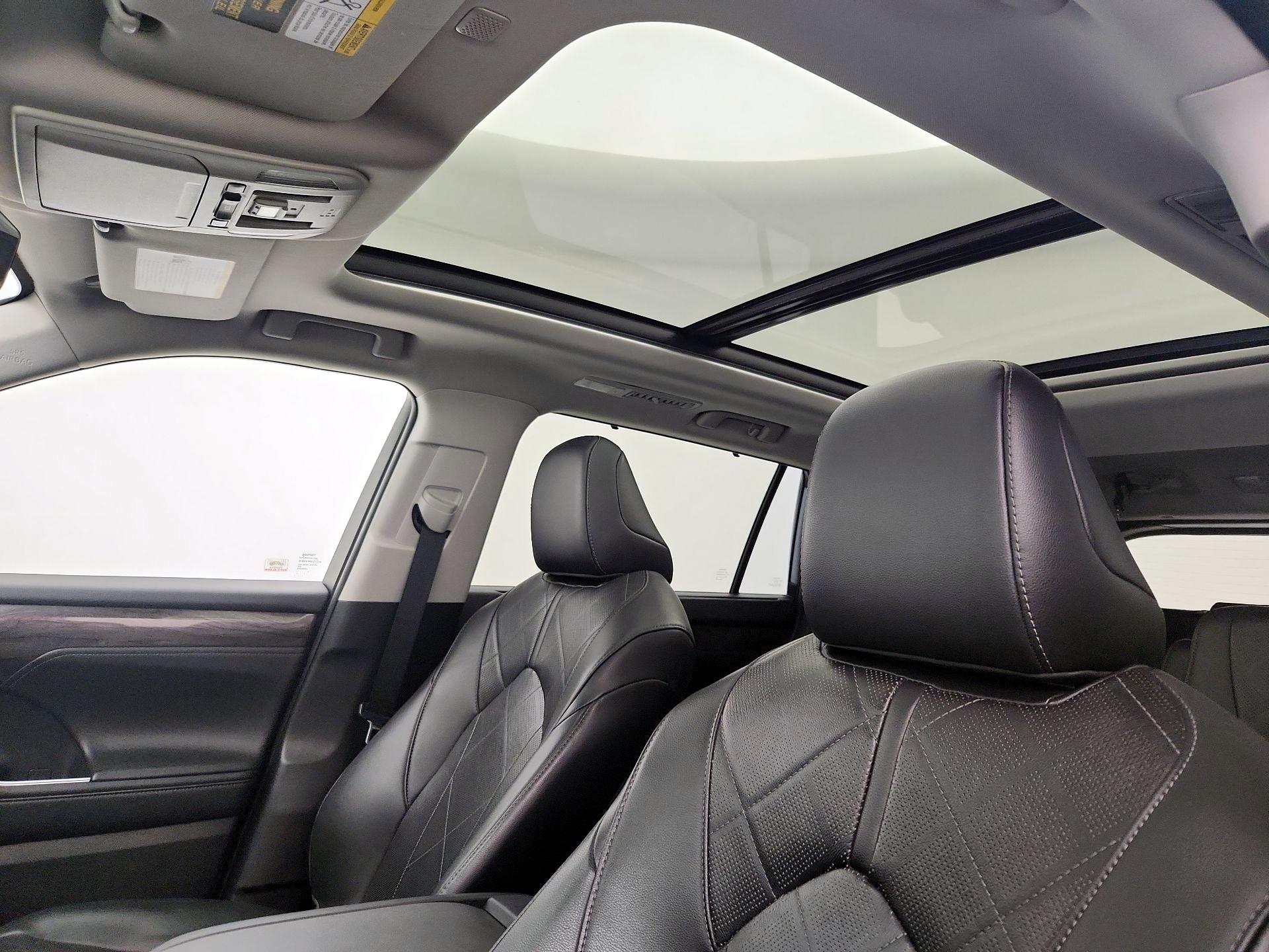 Thumbnail: 2020 Toyota Highlander - 20