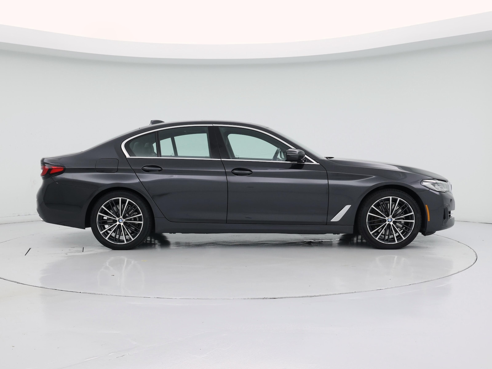2021 BMW 5 Series 540i - Photo 8