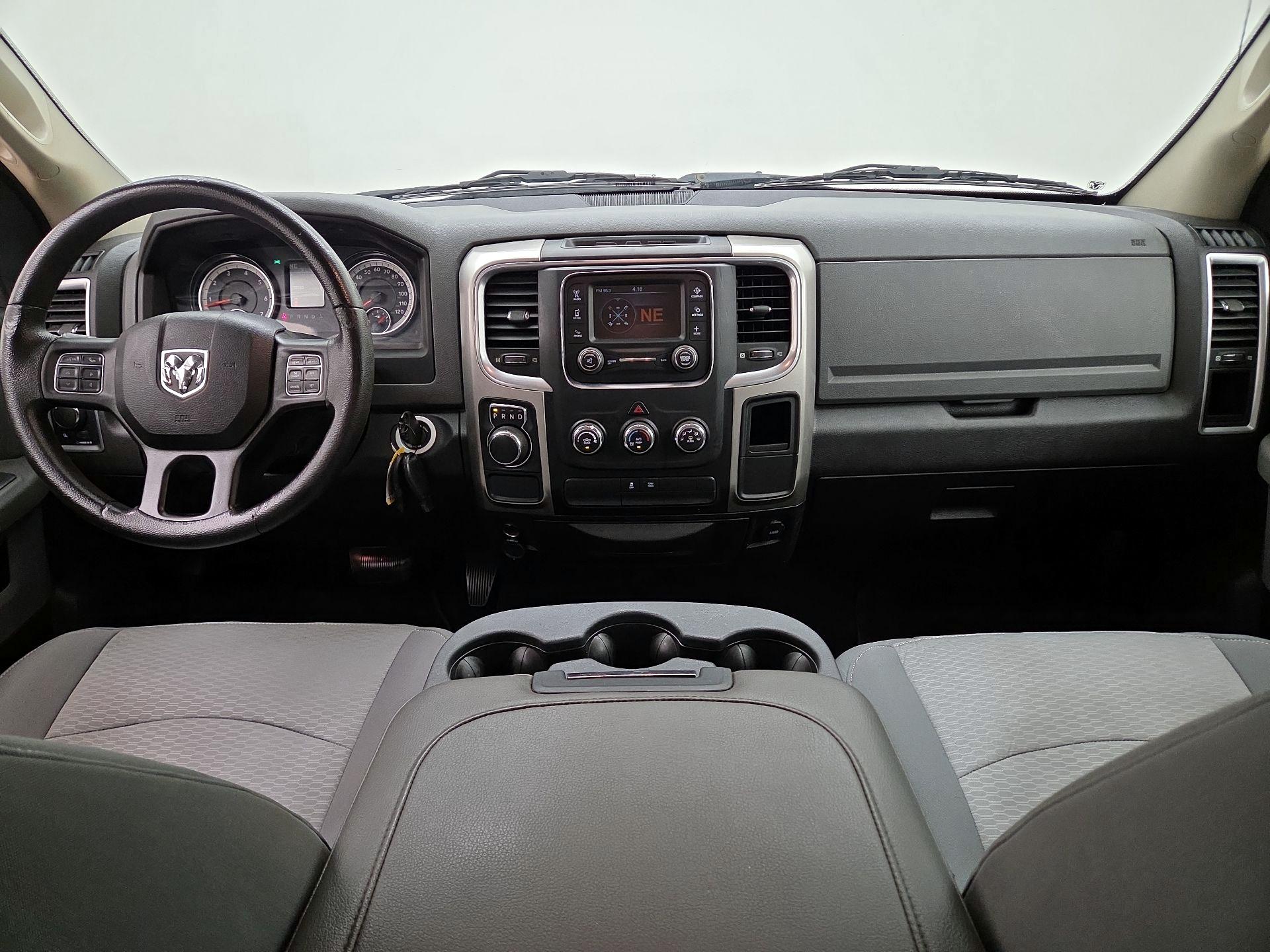 Thumbnail: 2019 RAM 1500 Classic - 9