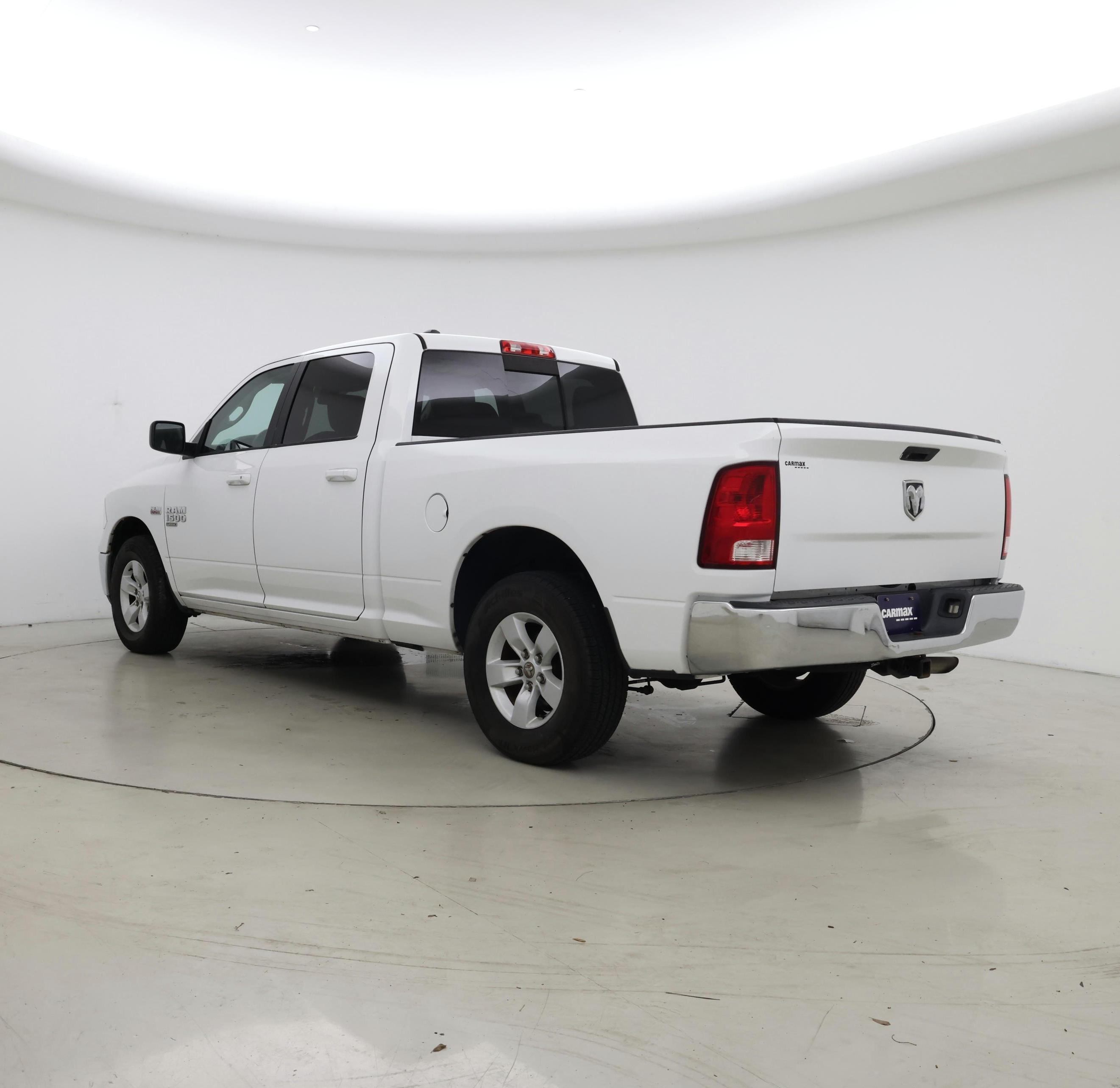 Thumbnail: 2019 RAM 1500 Classic - 2