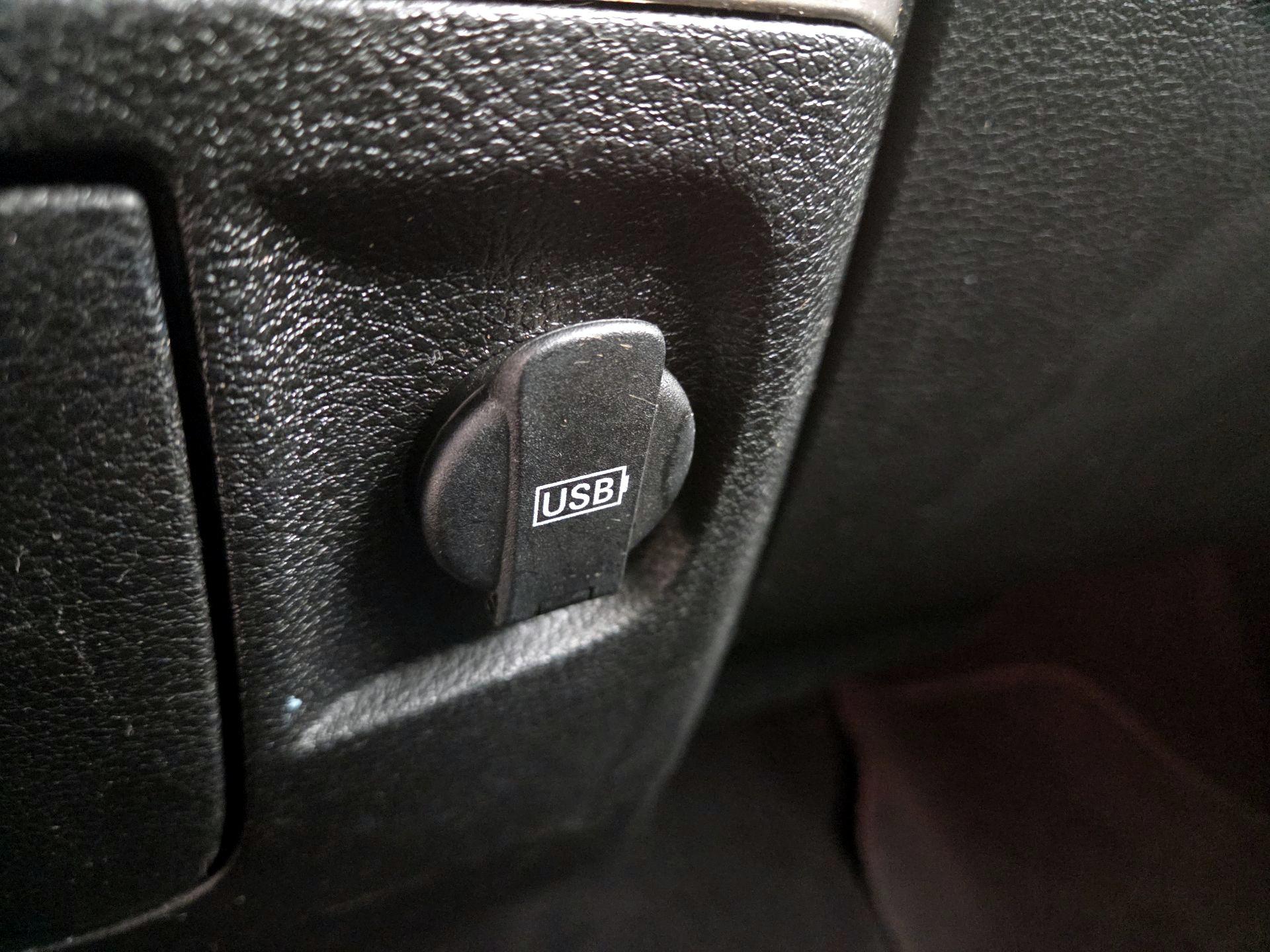 Thumbnail: 2019 RAM 1500 Classic - 19