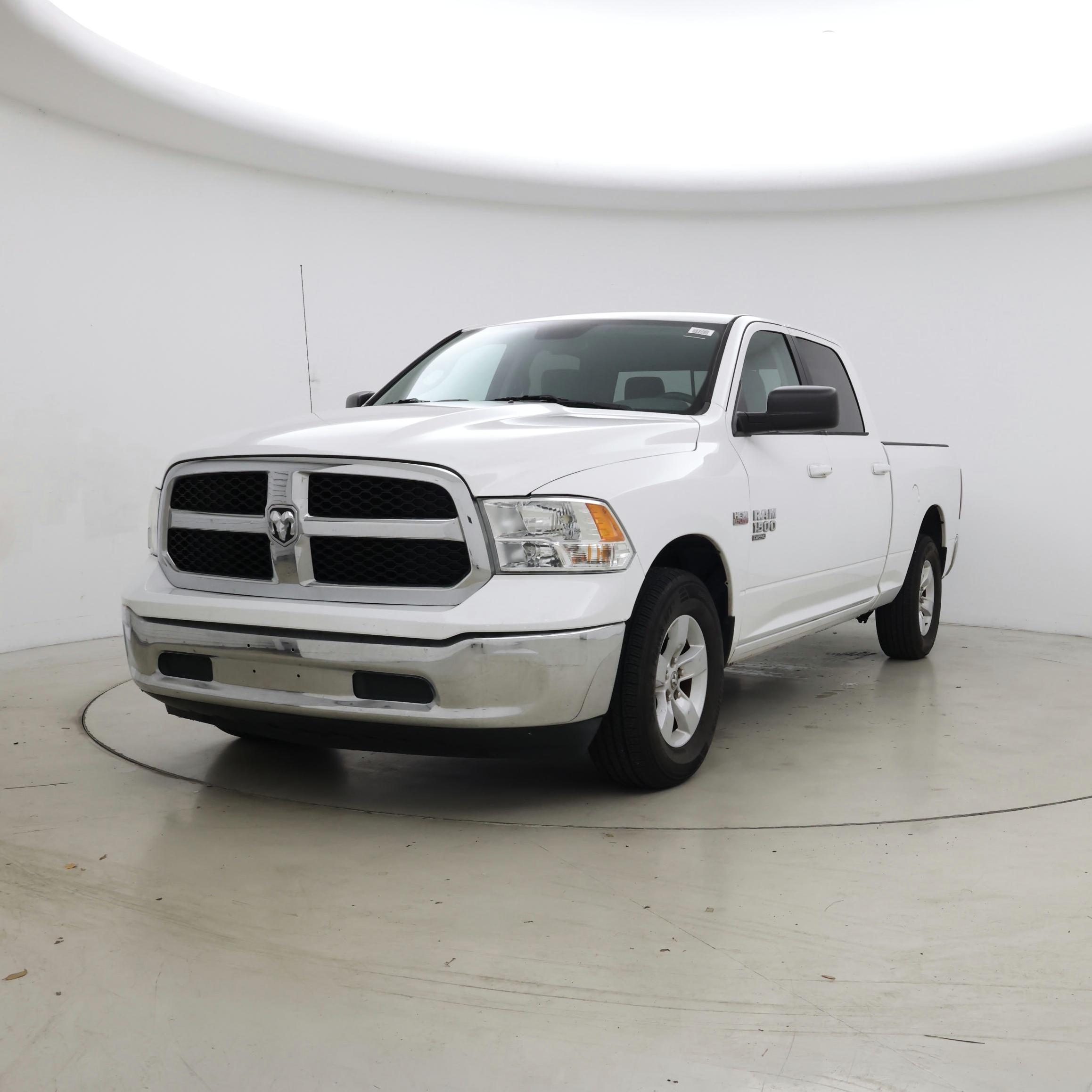 Thumbnail: 2019 RAM 1500 Classic - 4