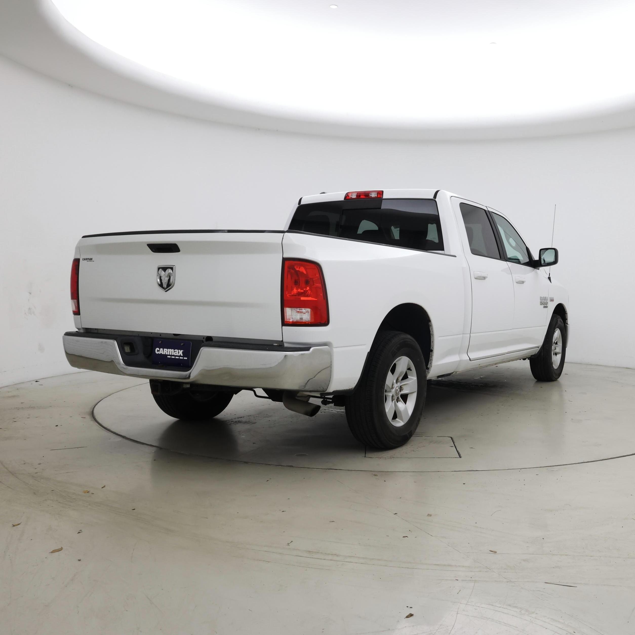 Thumbnail: 2019 RAM 1500 Classic - 8