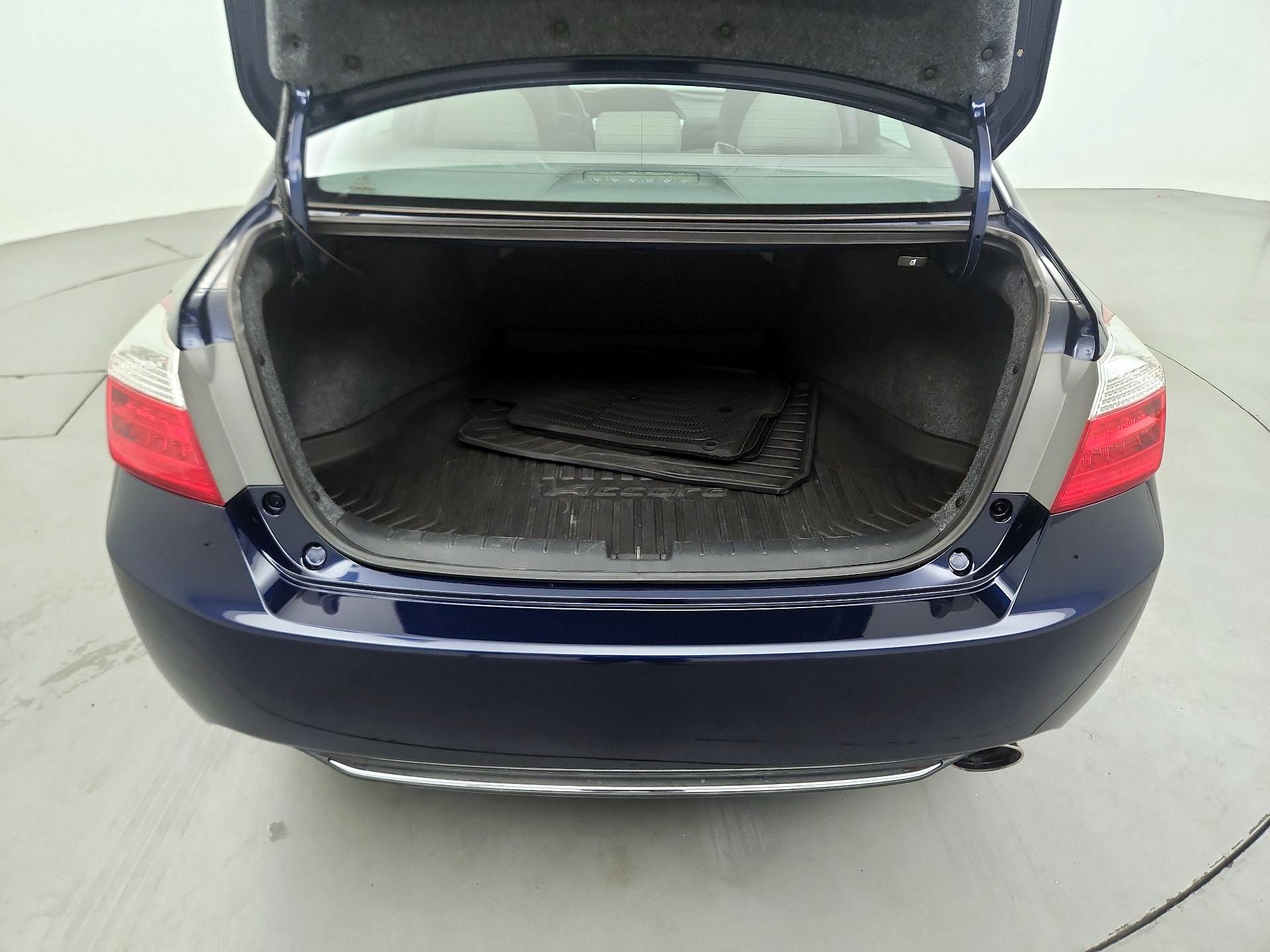 Thumbnail: 2015 Honda Accord - 20