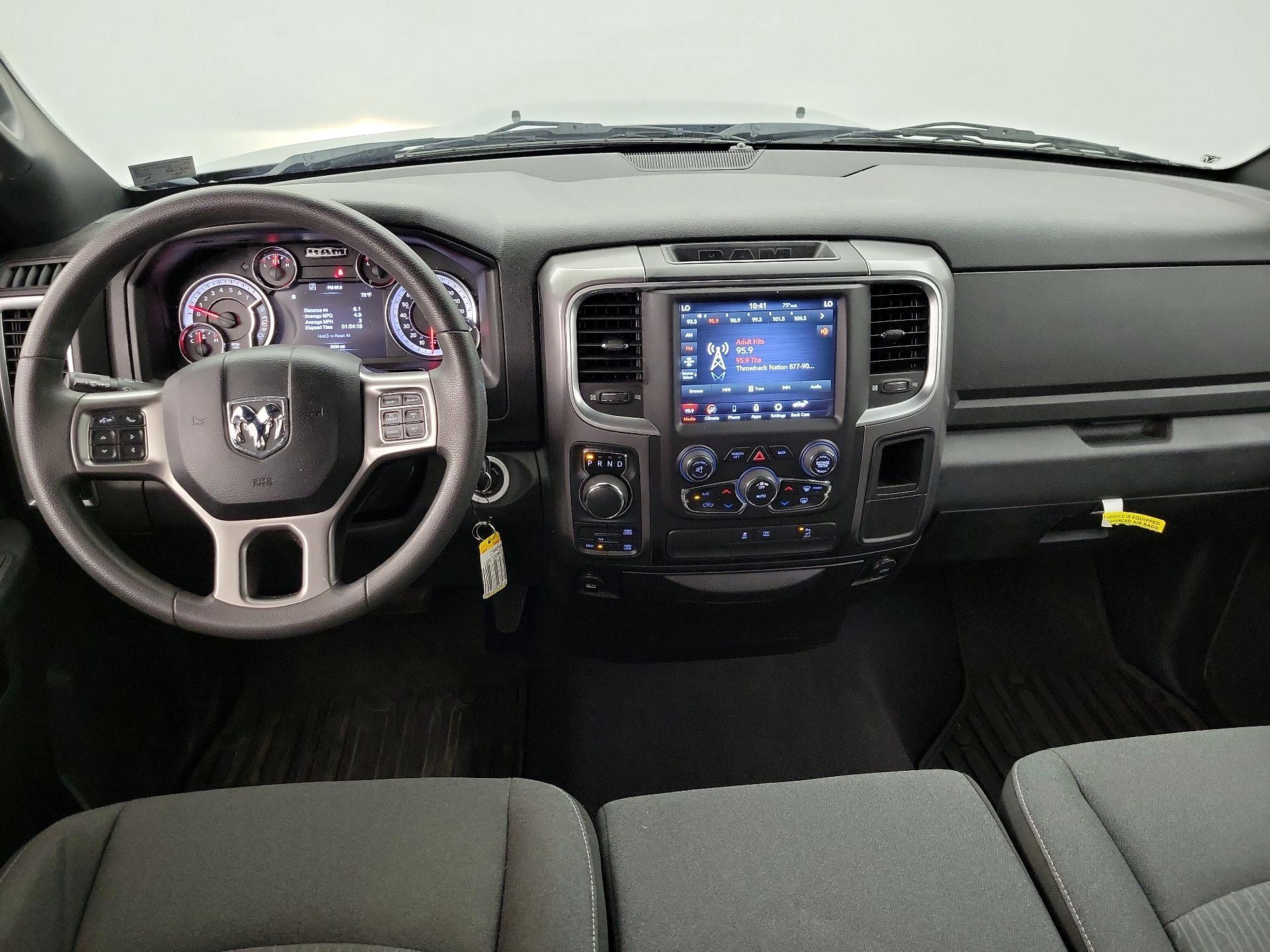 Thumbnail: 2021 RAM 1500 Classic - 9