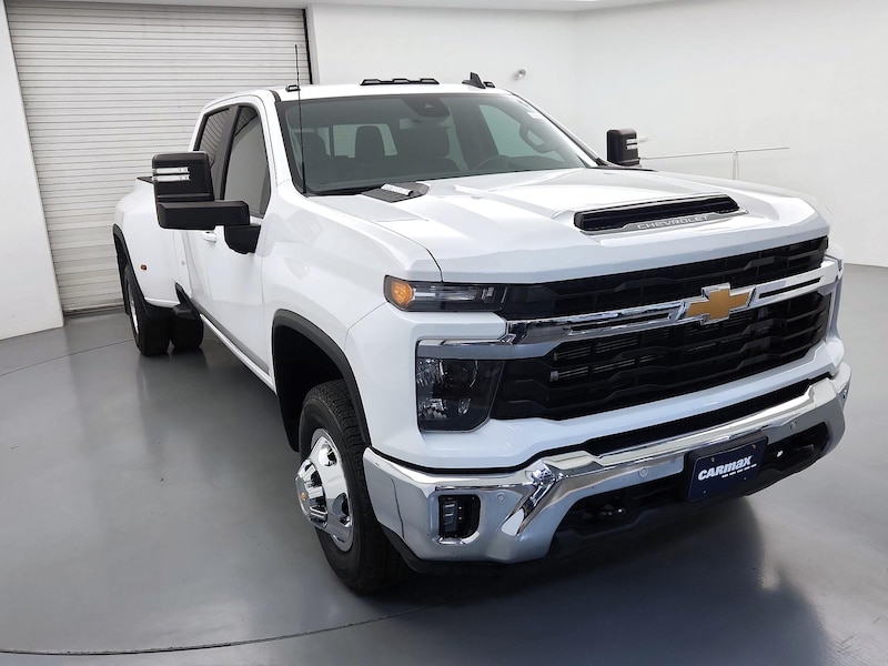 2025 Chevrolet Silverado 3500 LT