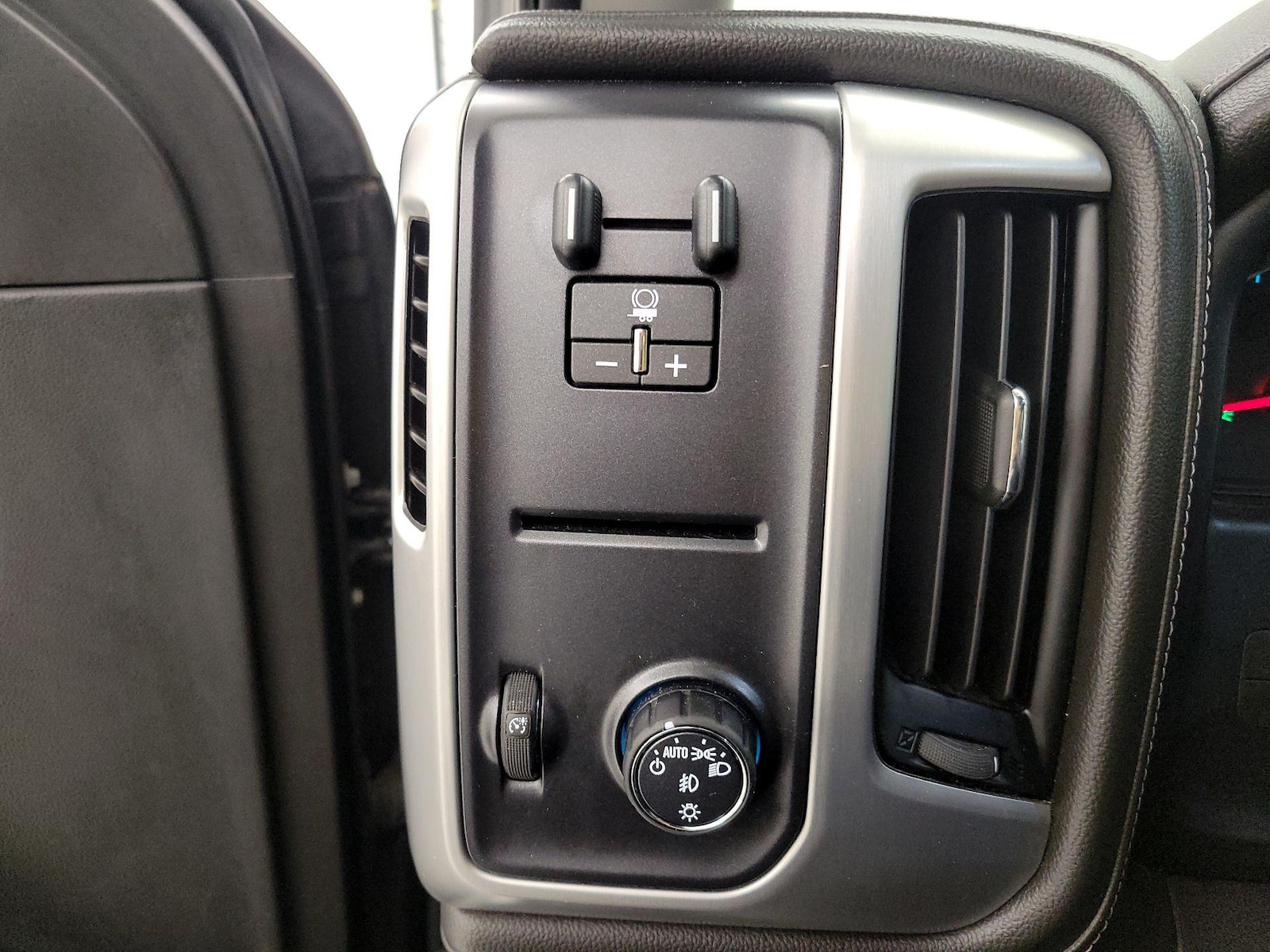 2018 GMC Sierra 1500 SLT - Photo 14