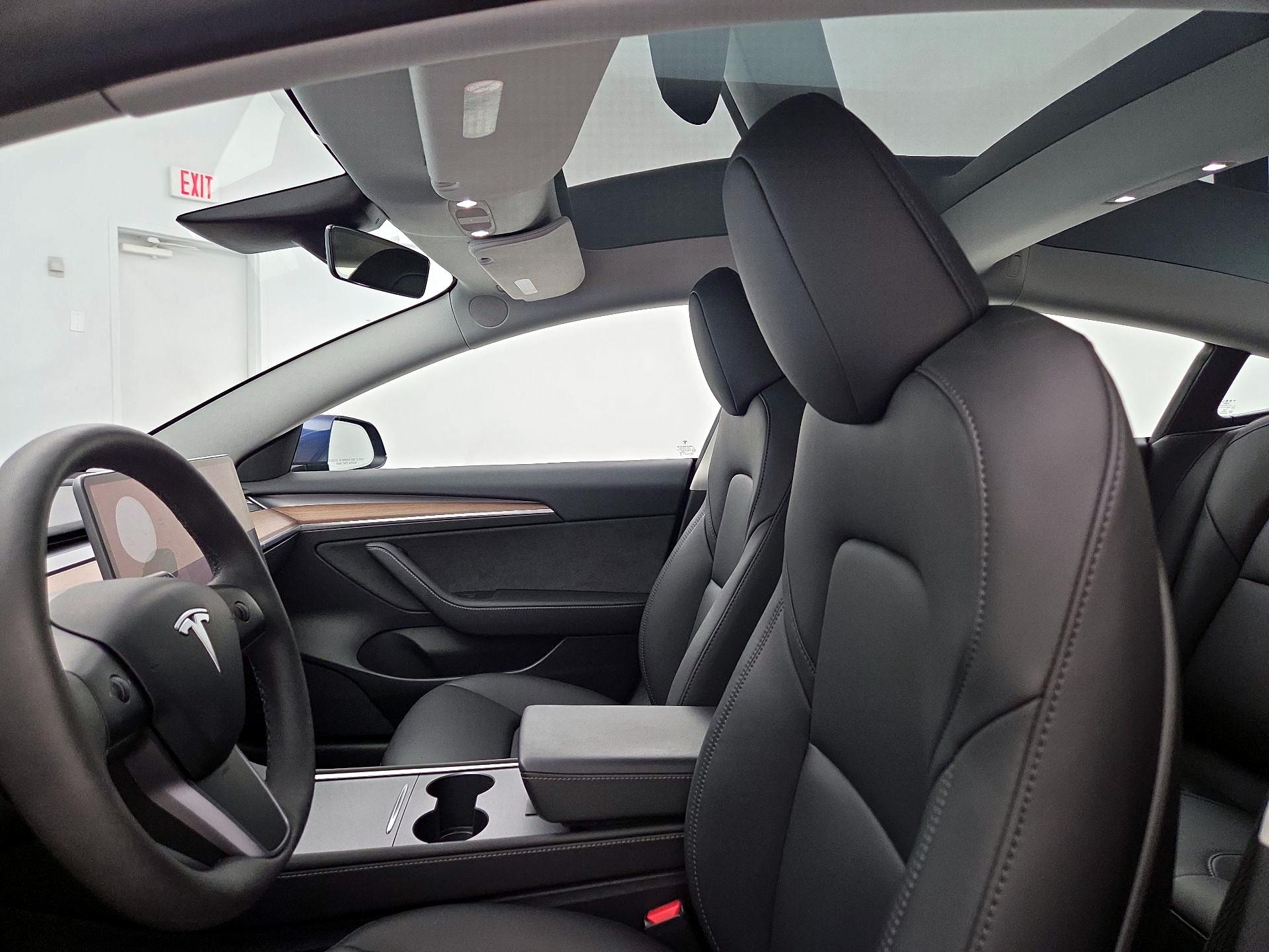 Thumbnail: 2023 Tesla Model 3 - 18
