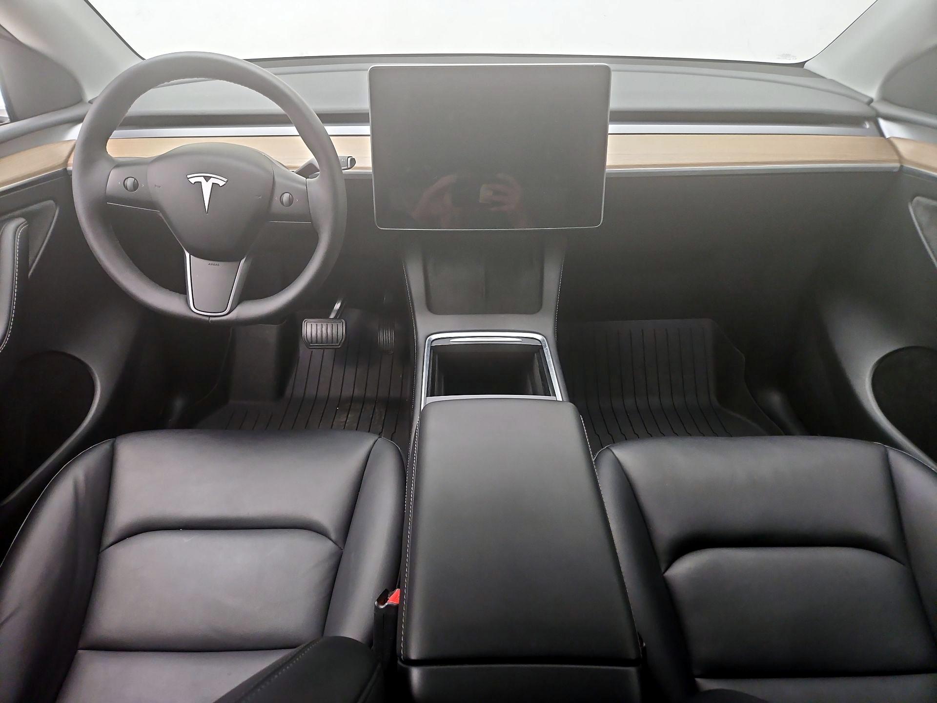 Thumbnail: 2023 Tesla Model Y - 9