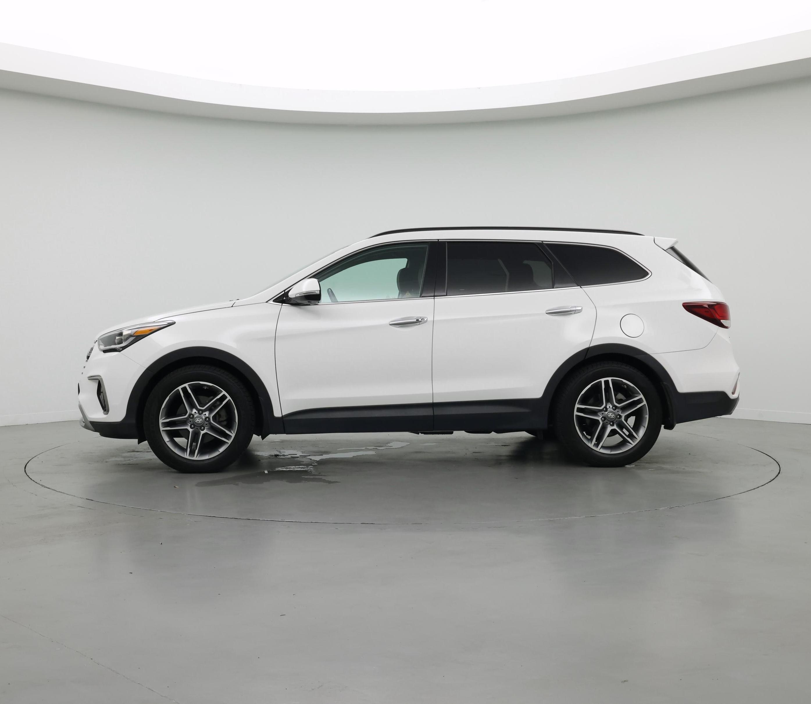 Thumbnail: 2017 Hyundai Santa Fe - 3