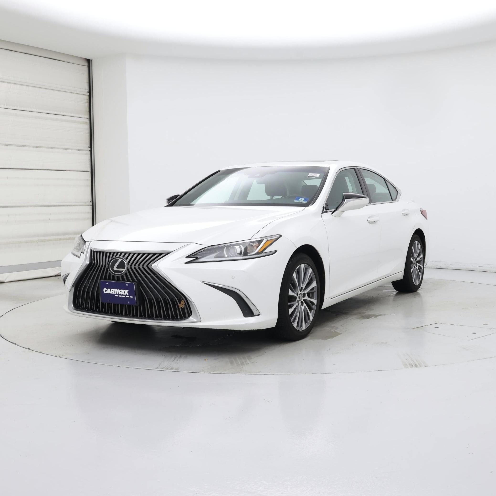 Thumbnail: 2020 Lexus ES - 4