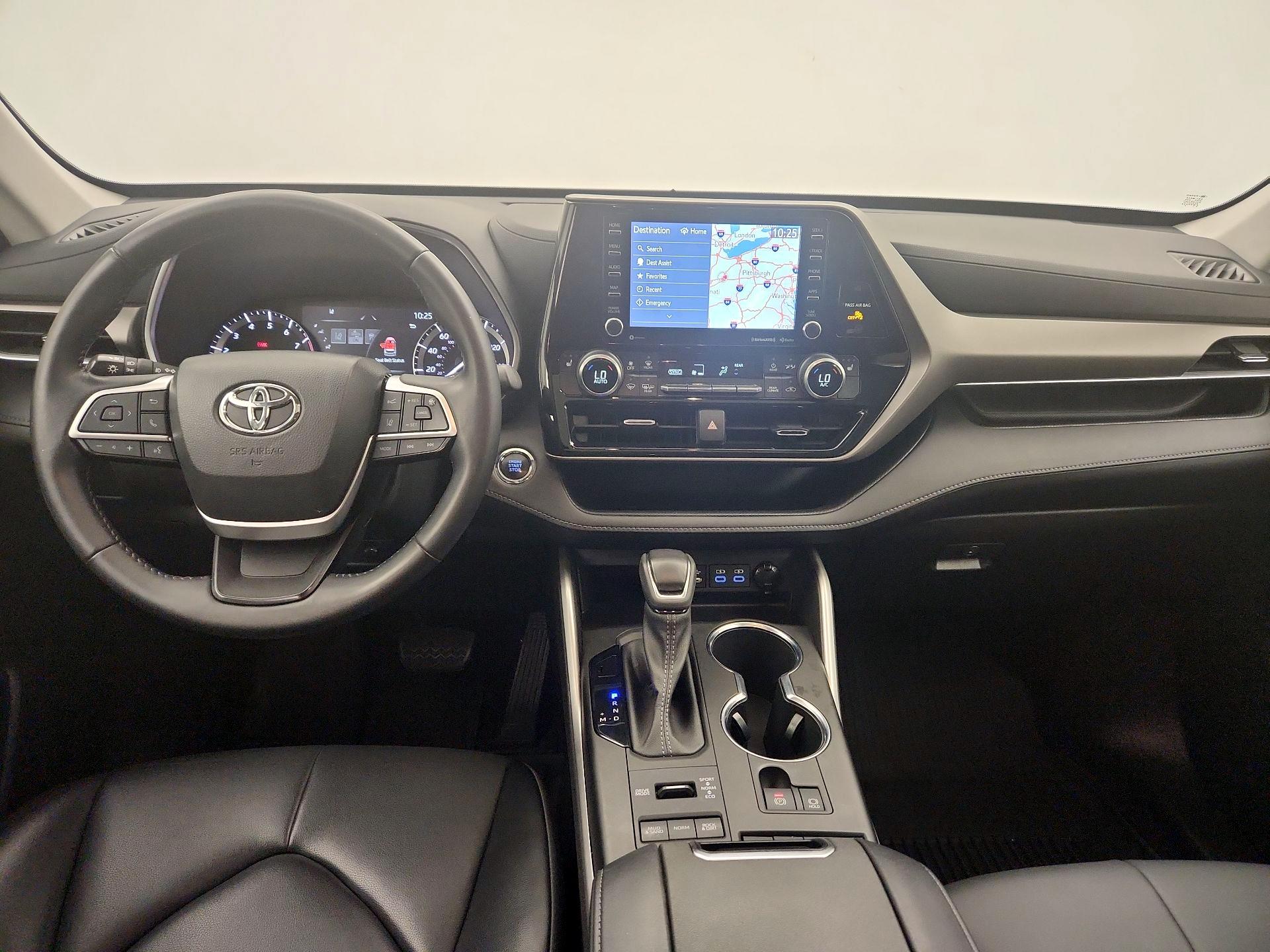 Thumbnail: 2022 Toyota Highlander - 9