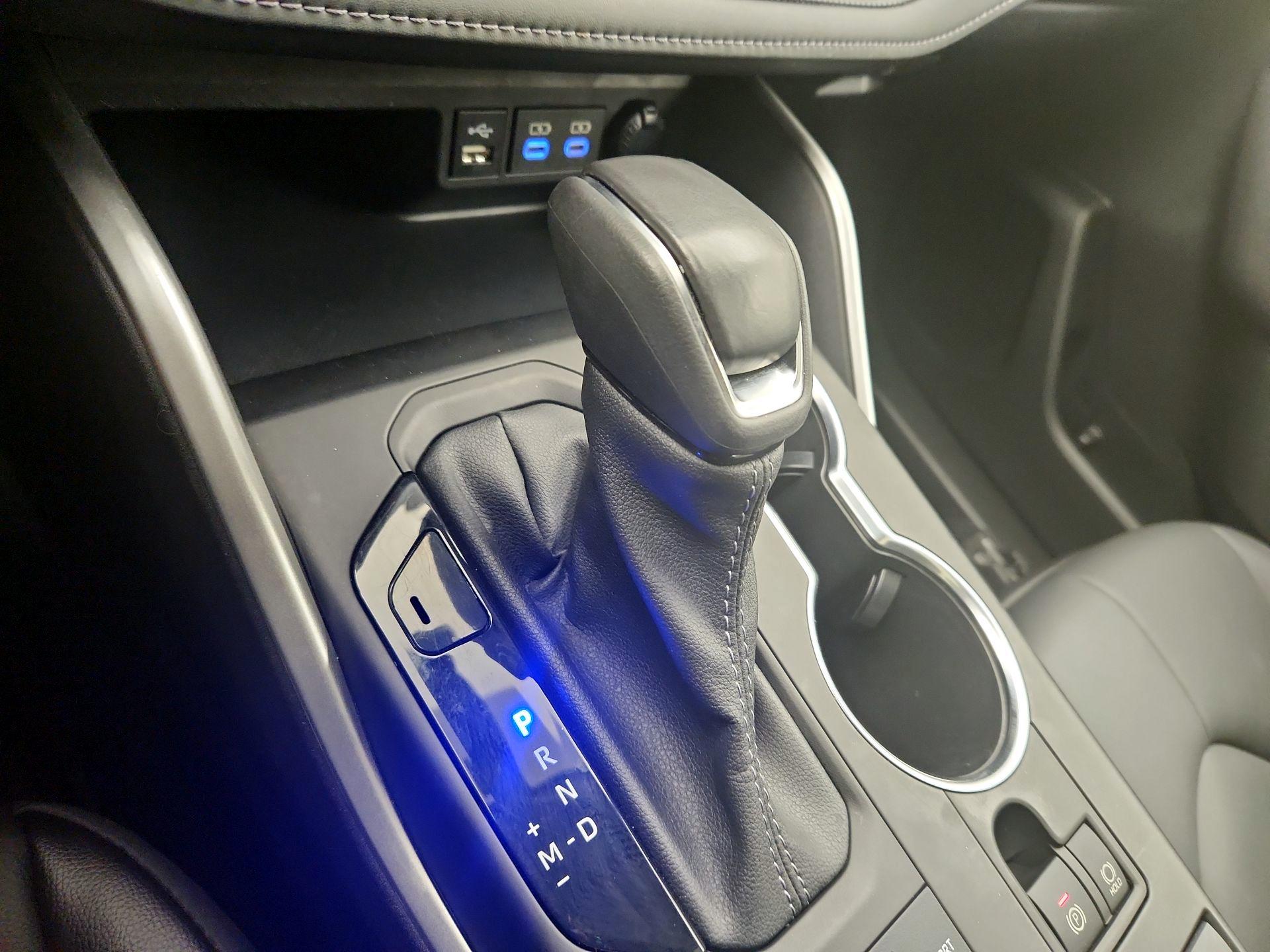 Thumbnail: 2022 Toyota Highlander - 17
