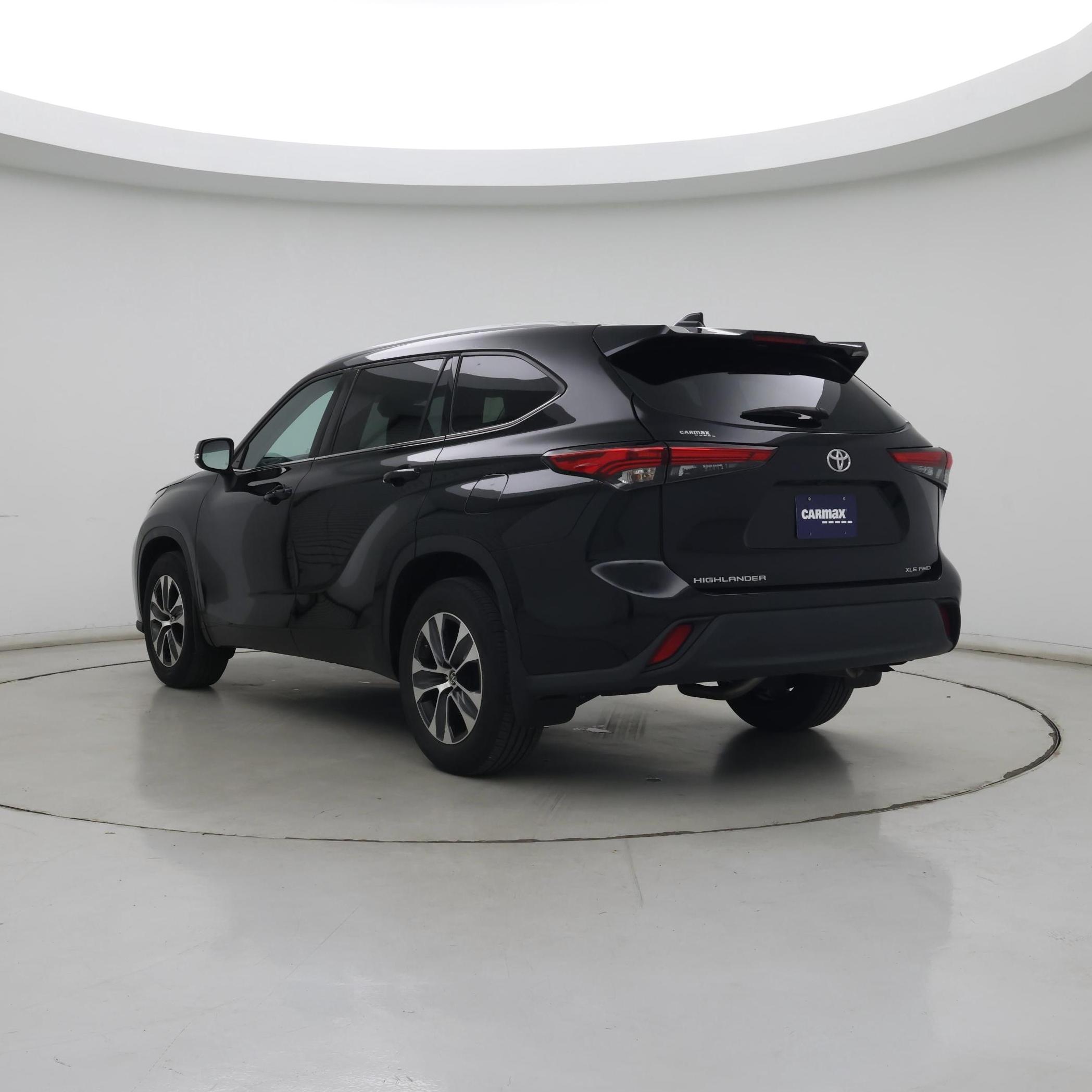 Thumbnail: 2022 Toyota Highlander - 2
