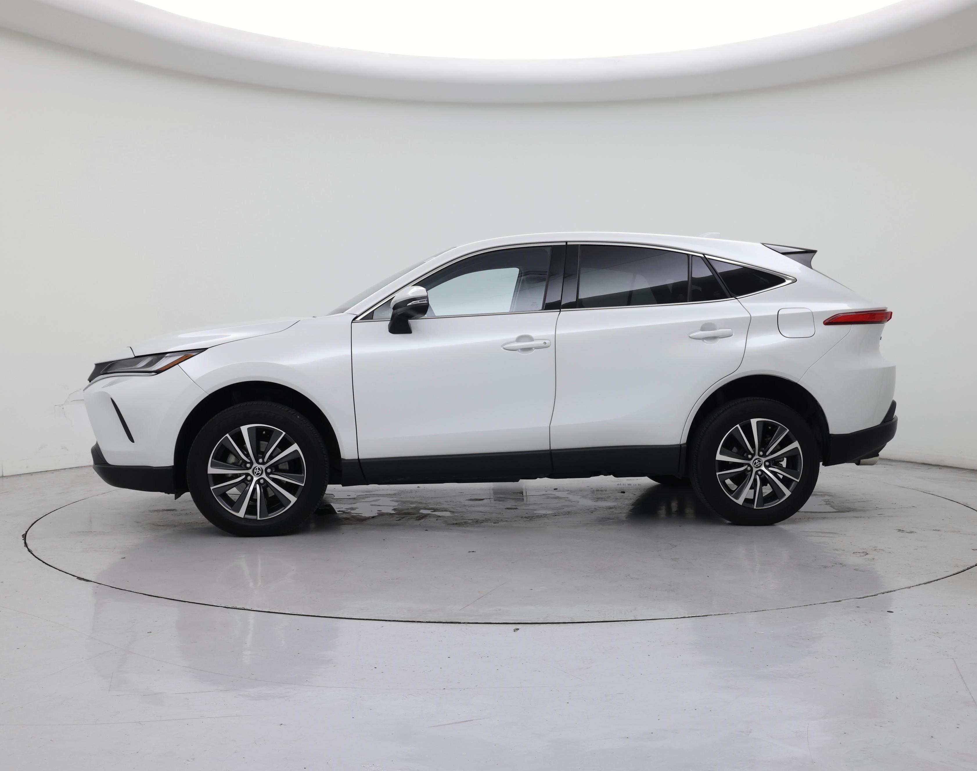 Thumbnail: 2024 Toyota Venza - 3