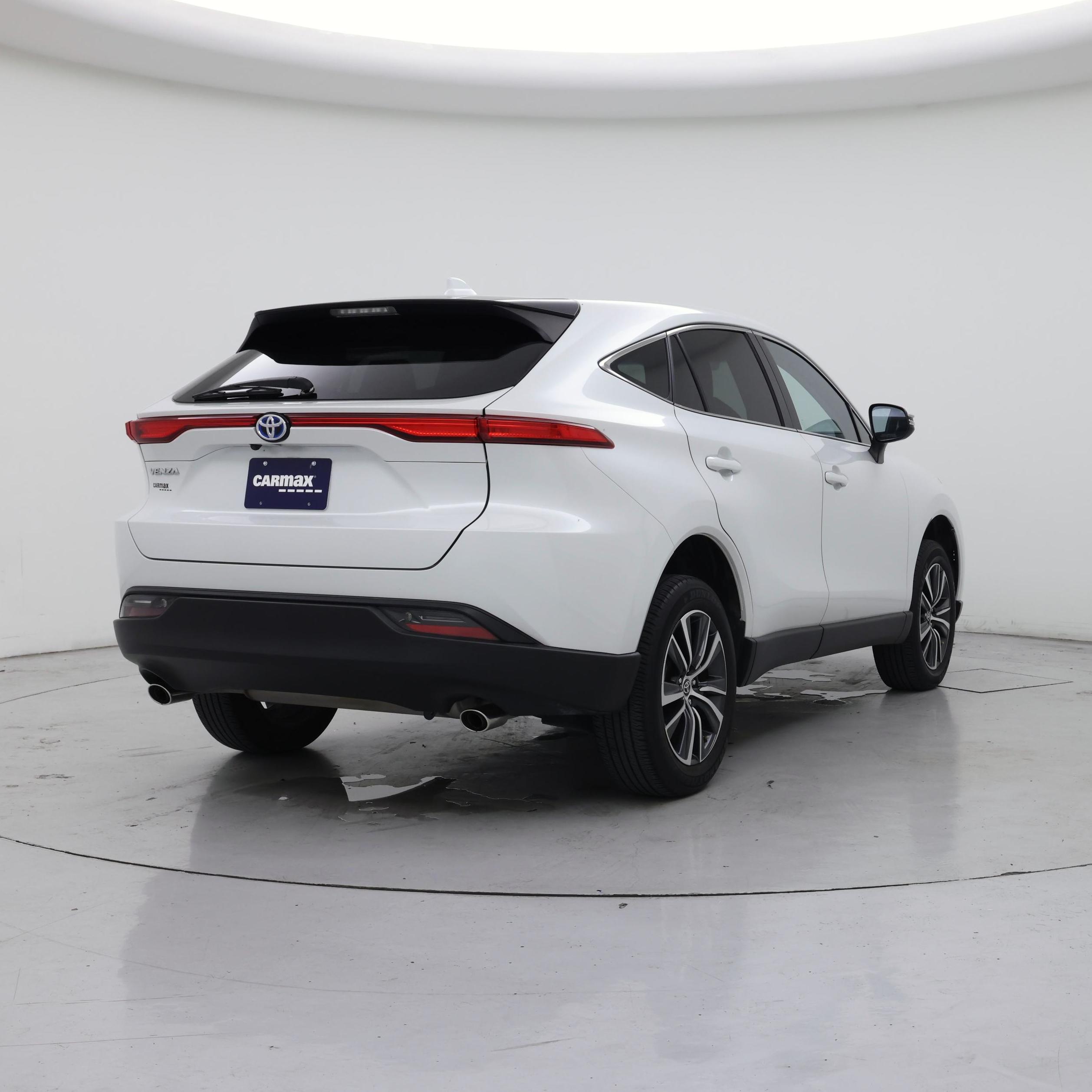 Thumbnail: 2024 Toyota Venza - 8