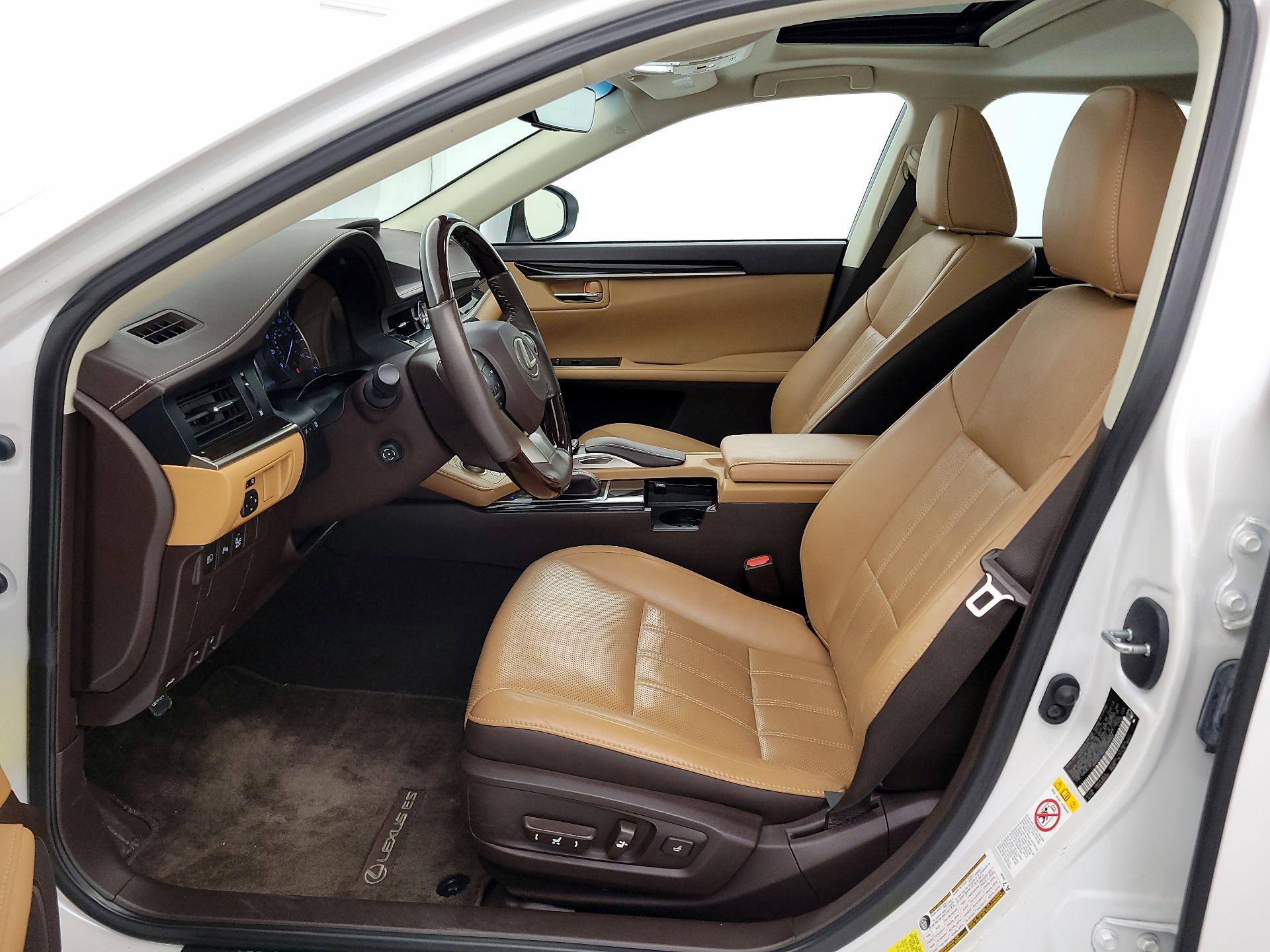 Thumbnail: 2018 Lexus ES - 11