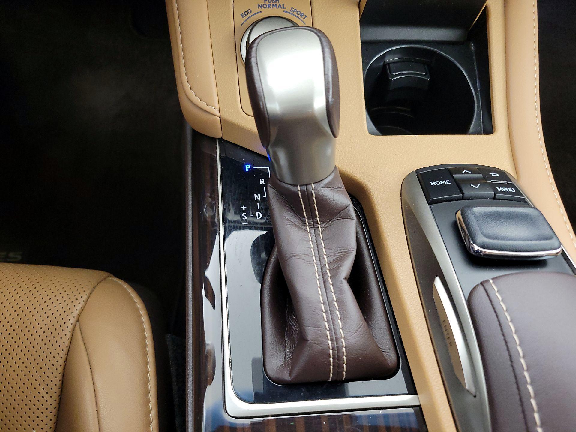 Thumbnail: 2018 Lexus ES - 18