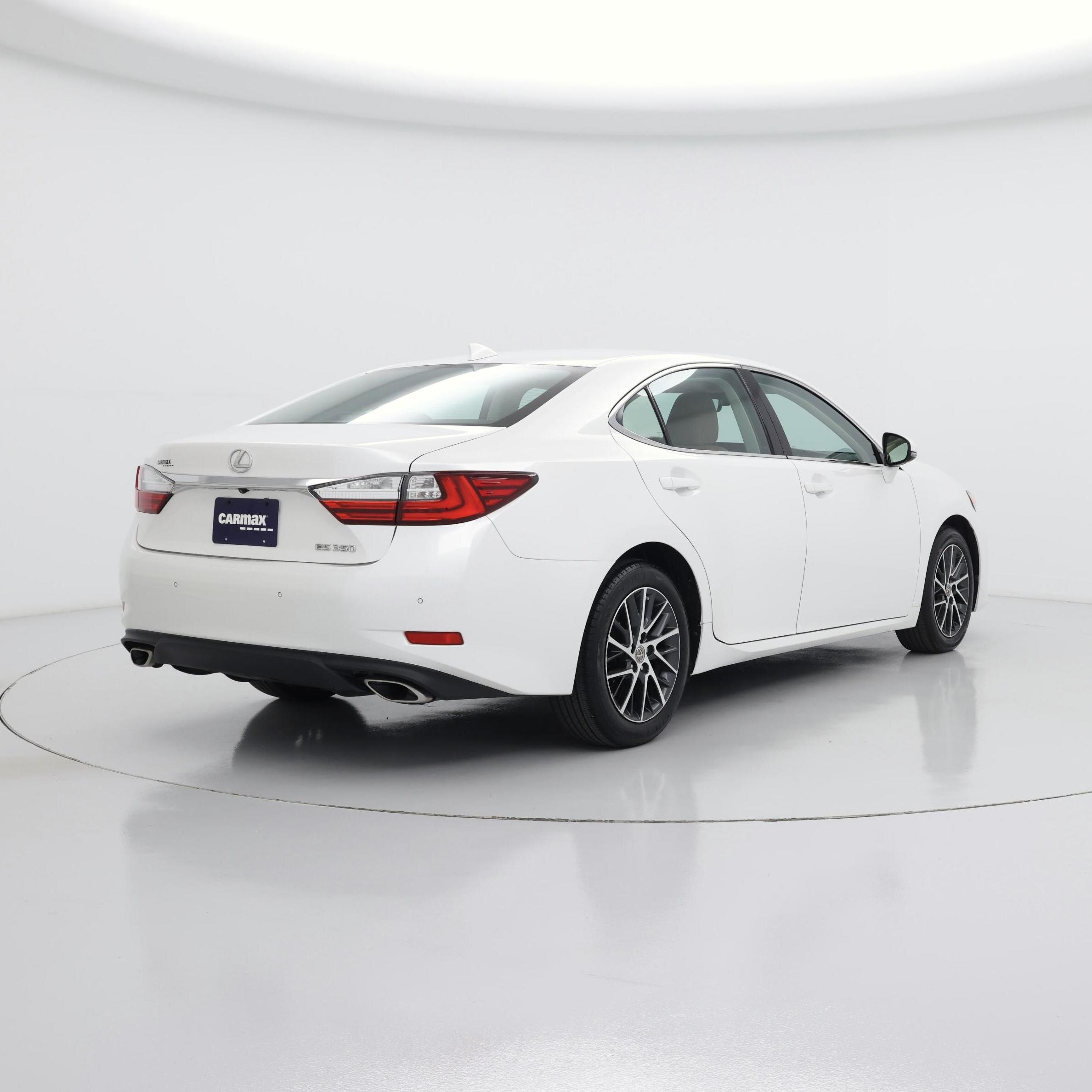 Thumbnail: 2018 Lexus ES - 8