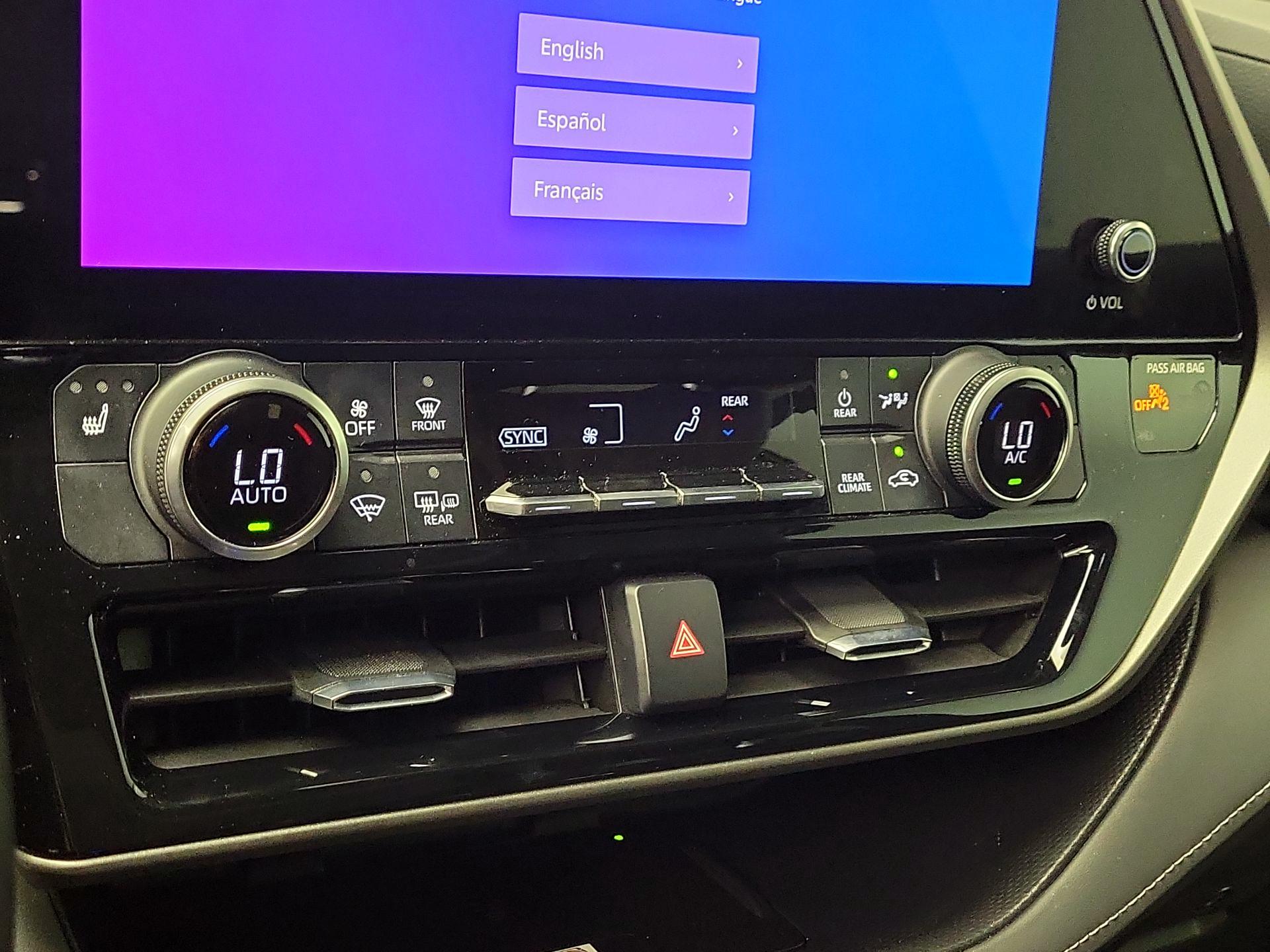Thumbnail: 2023 Toyota Highlander - 16