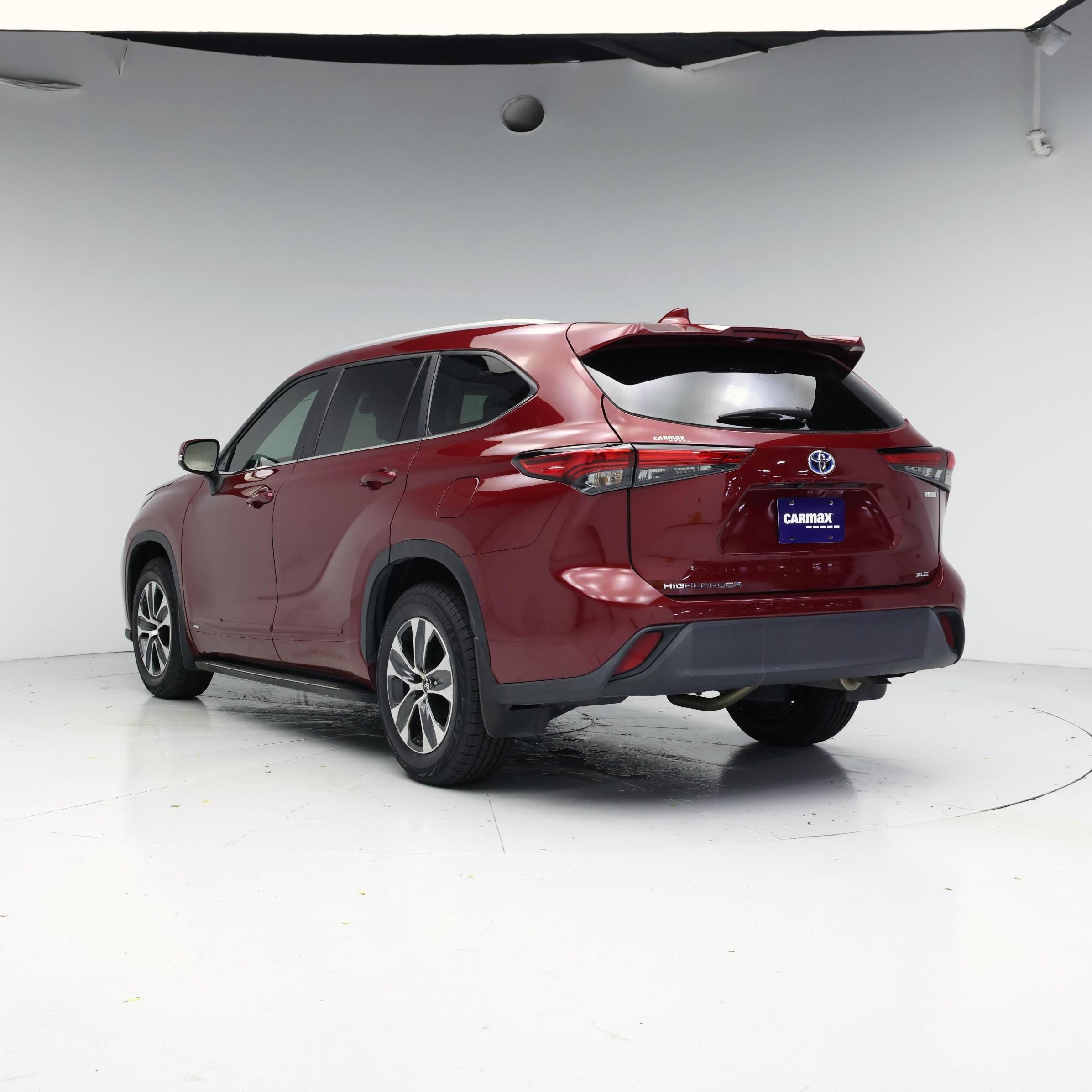 Thumbnail: 2023 Toyota Highlander - 2