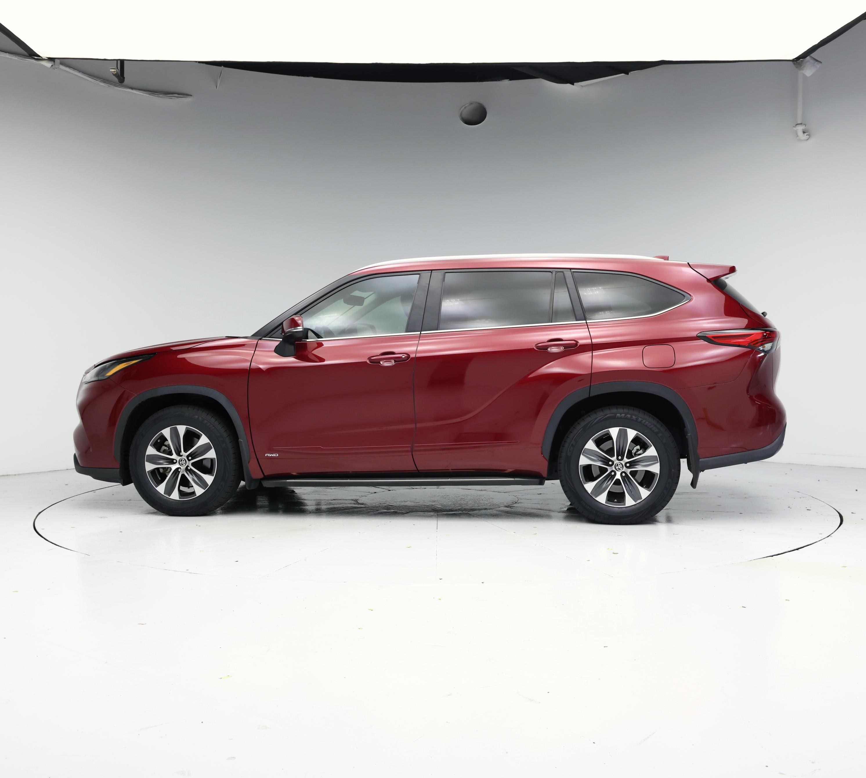 Thumbnail: 2023 Toyota Highlander - 3