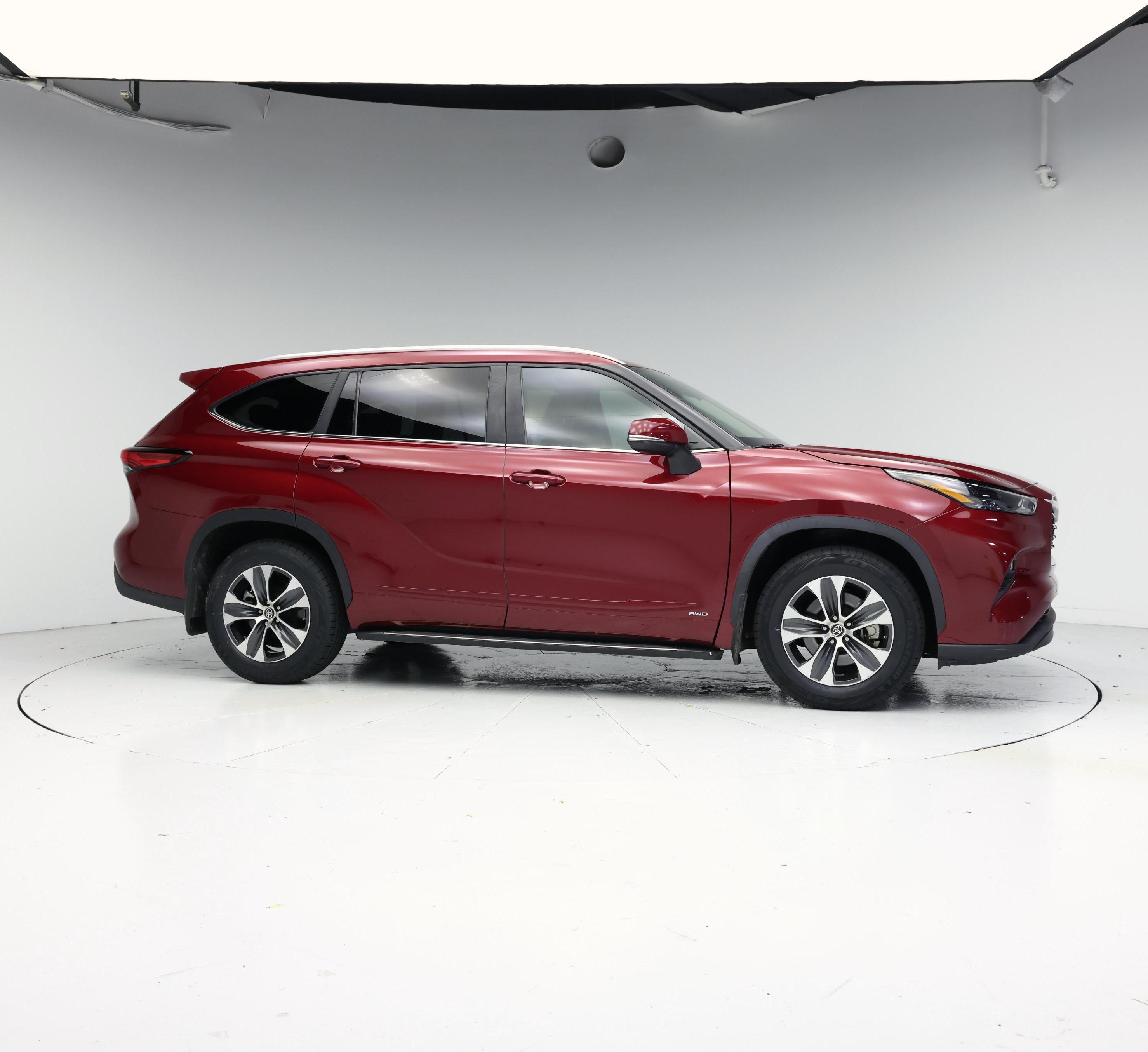 Thumbnail: 2023 Toyota Highlander - 7
