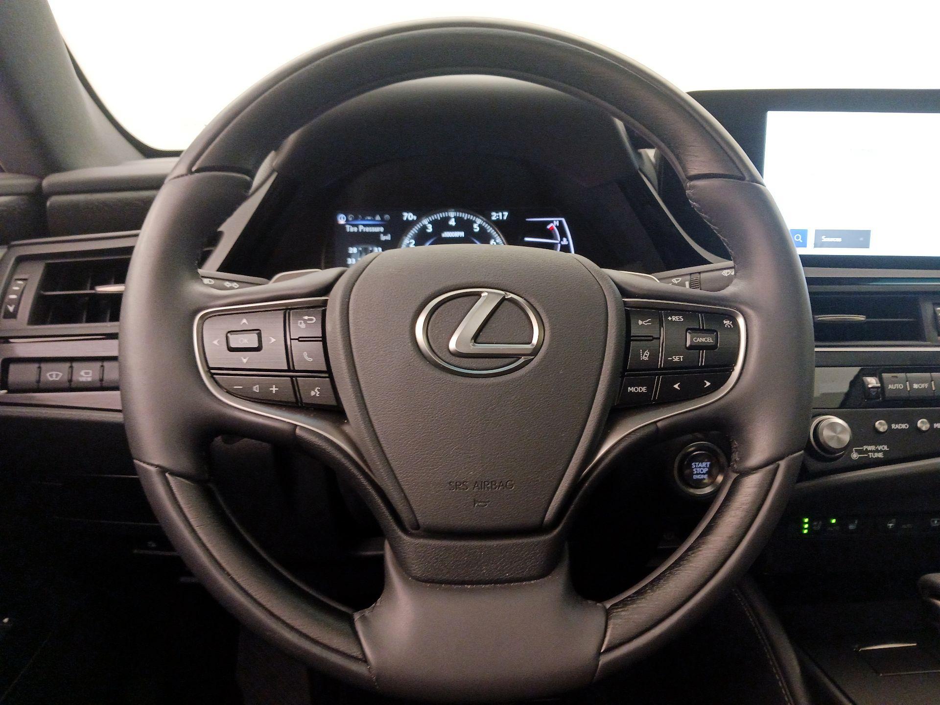 Thumbnail: 2025 Lexus ES - 10