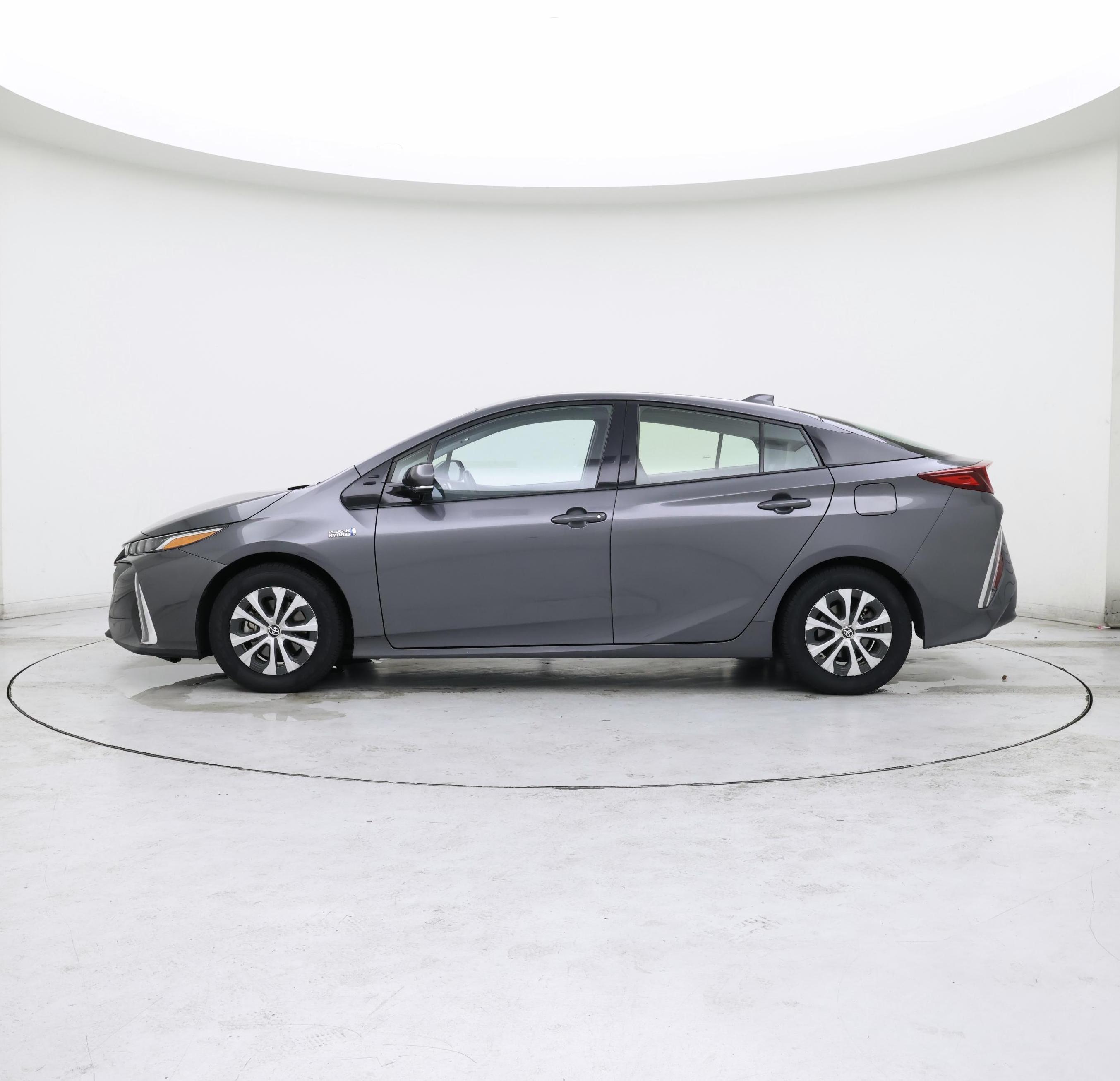 Thumbnail: 2020 Toyota Prius Prime - 3