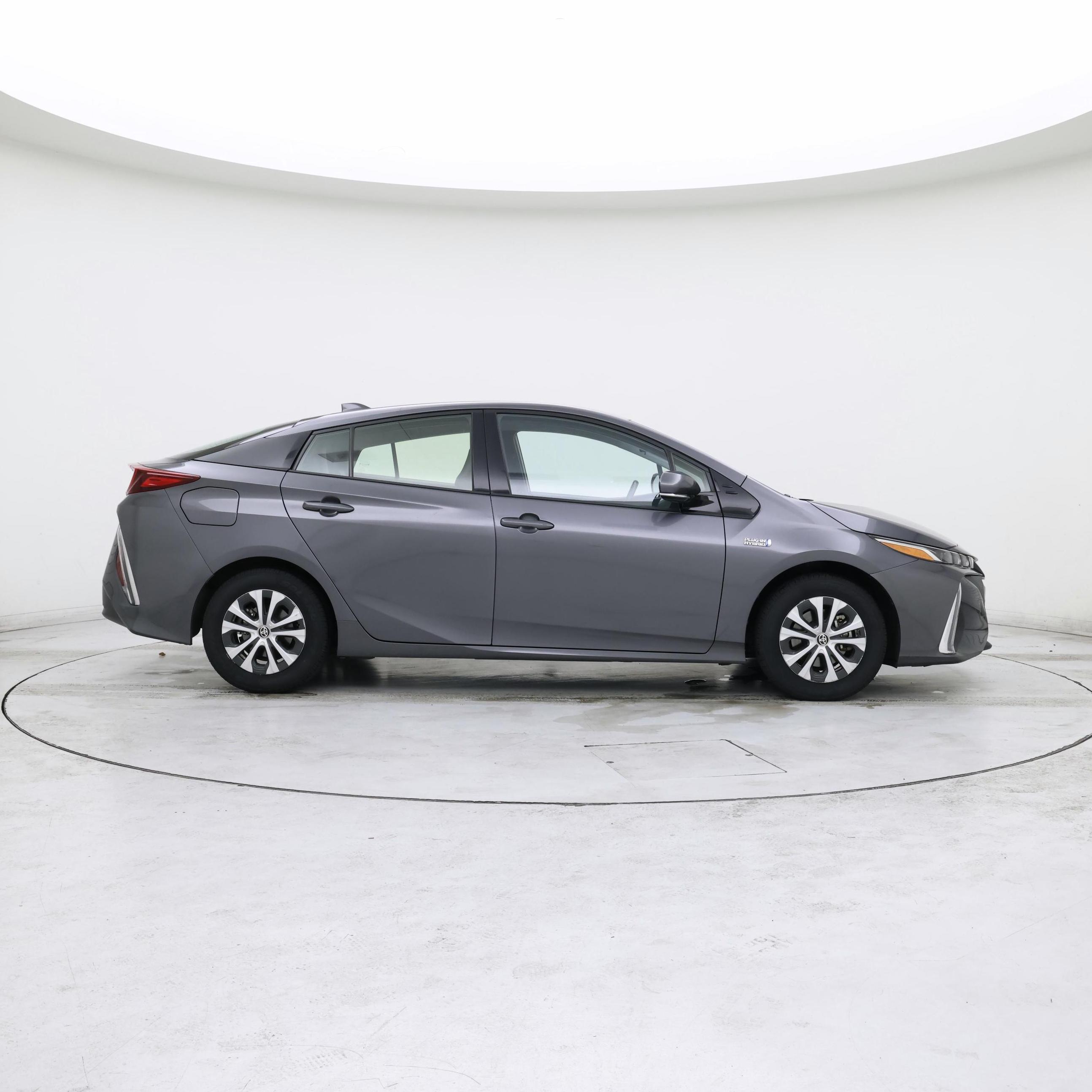 Thumbnail: 2020 Toyota Prius Prime - 7