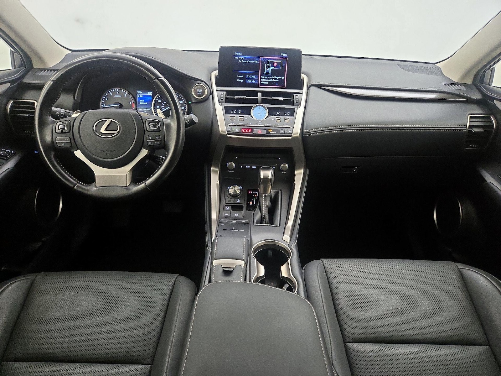 2021 Lexus NX 300 - Photo 10