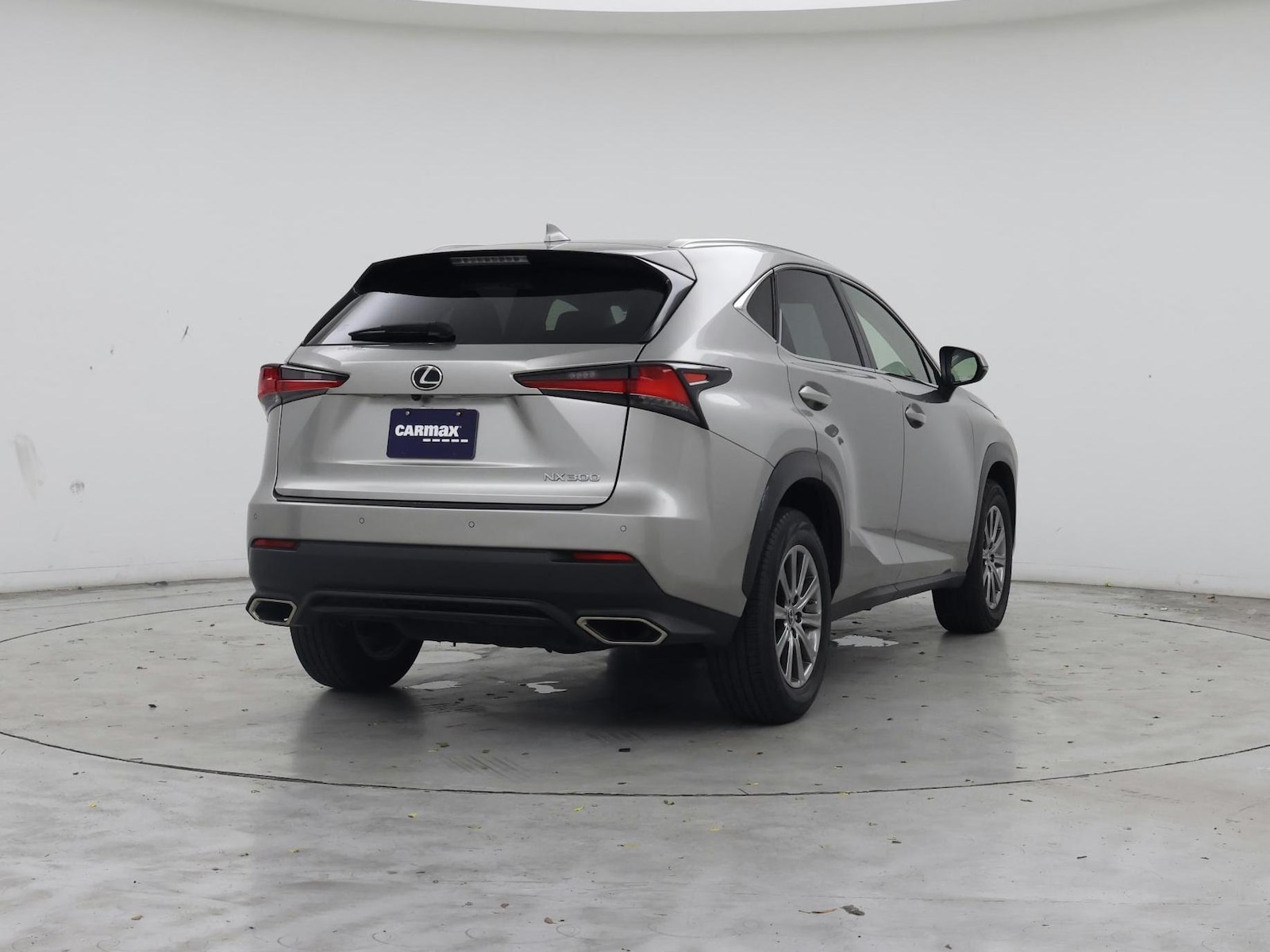 2021 Lexus NX 300 - Photo 9