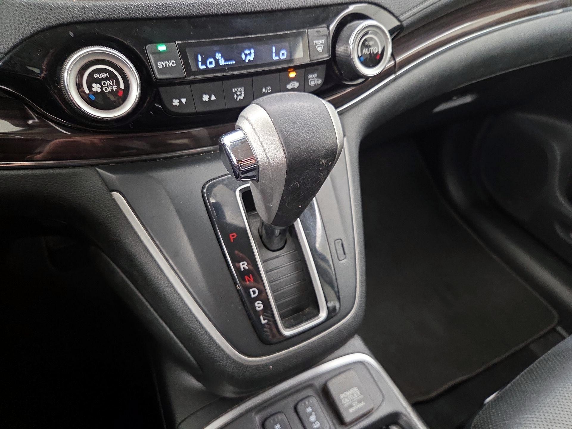Thumbnail: 2015 Honda CR-V - 17