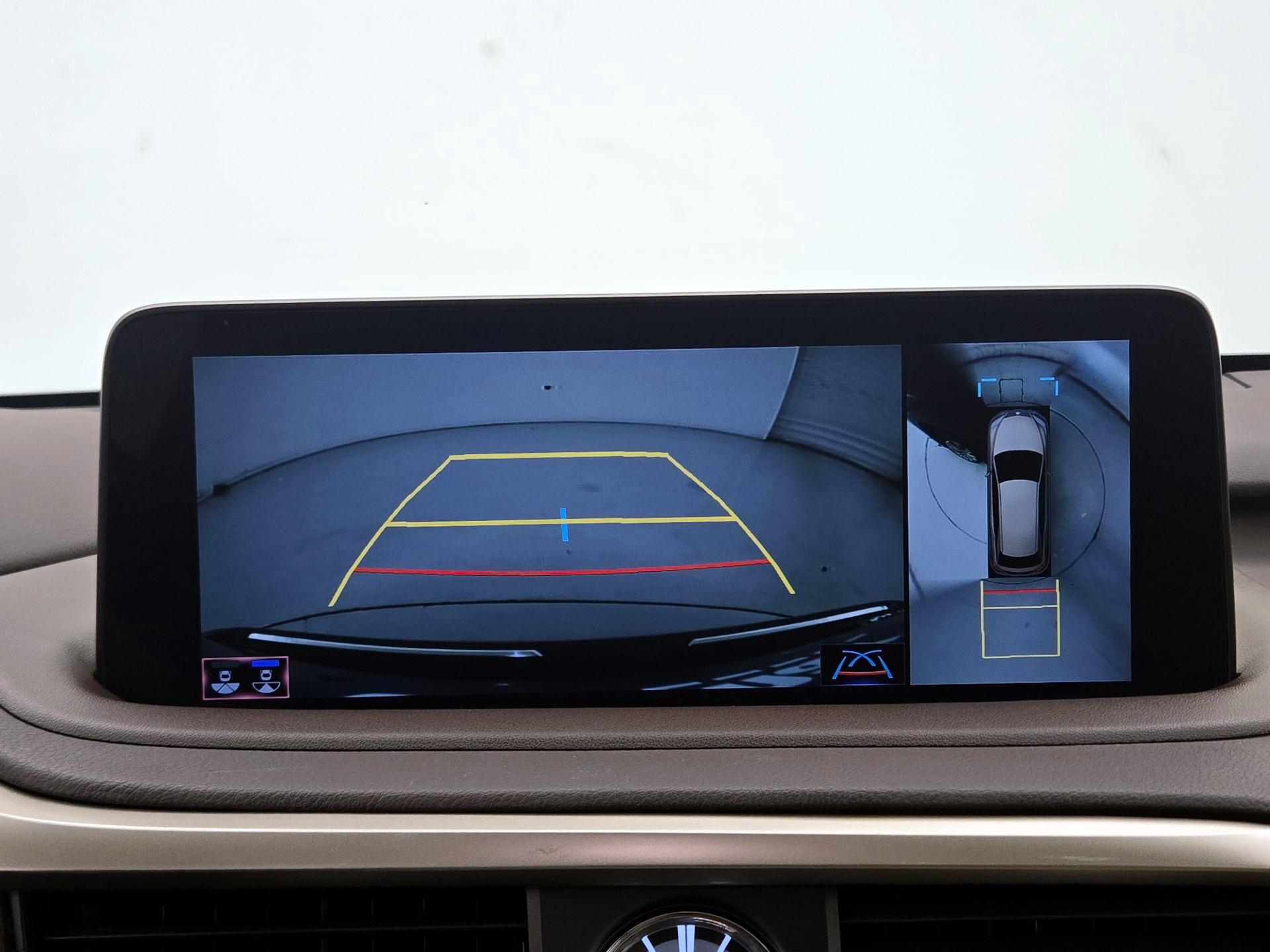 Thumbnail: 2020 Lexus RX - 15