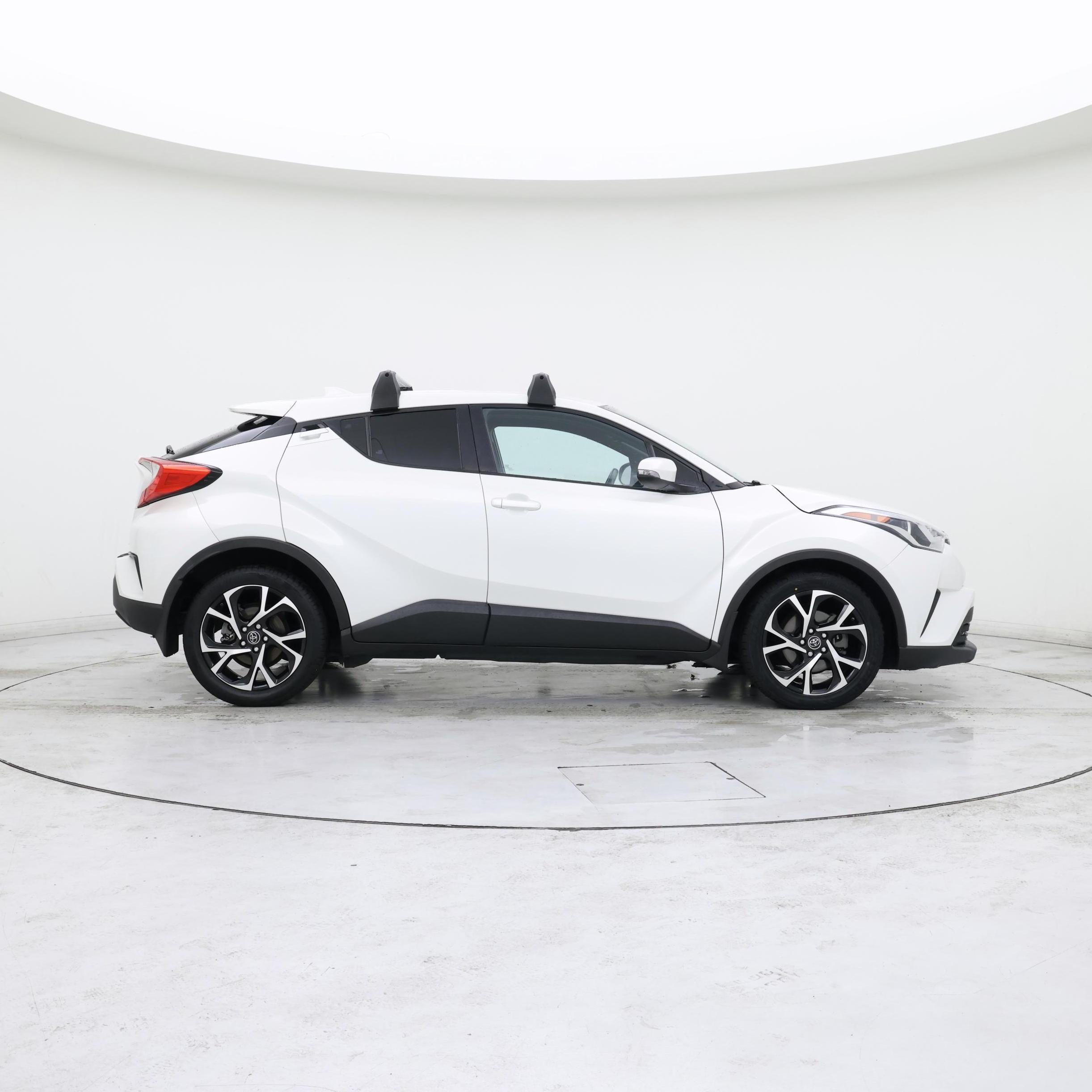 Thumbnail: 2018 Toyota C-HR - 7