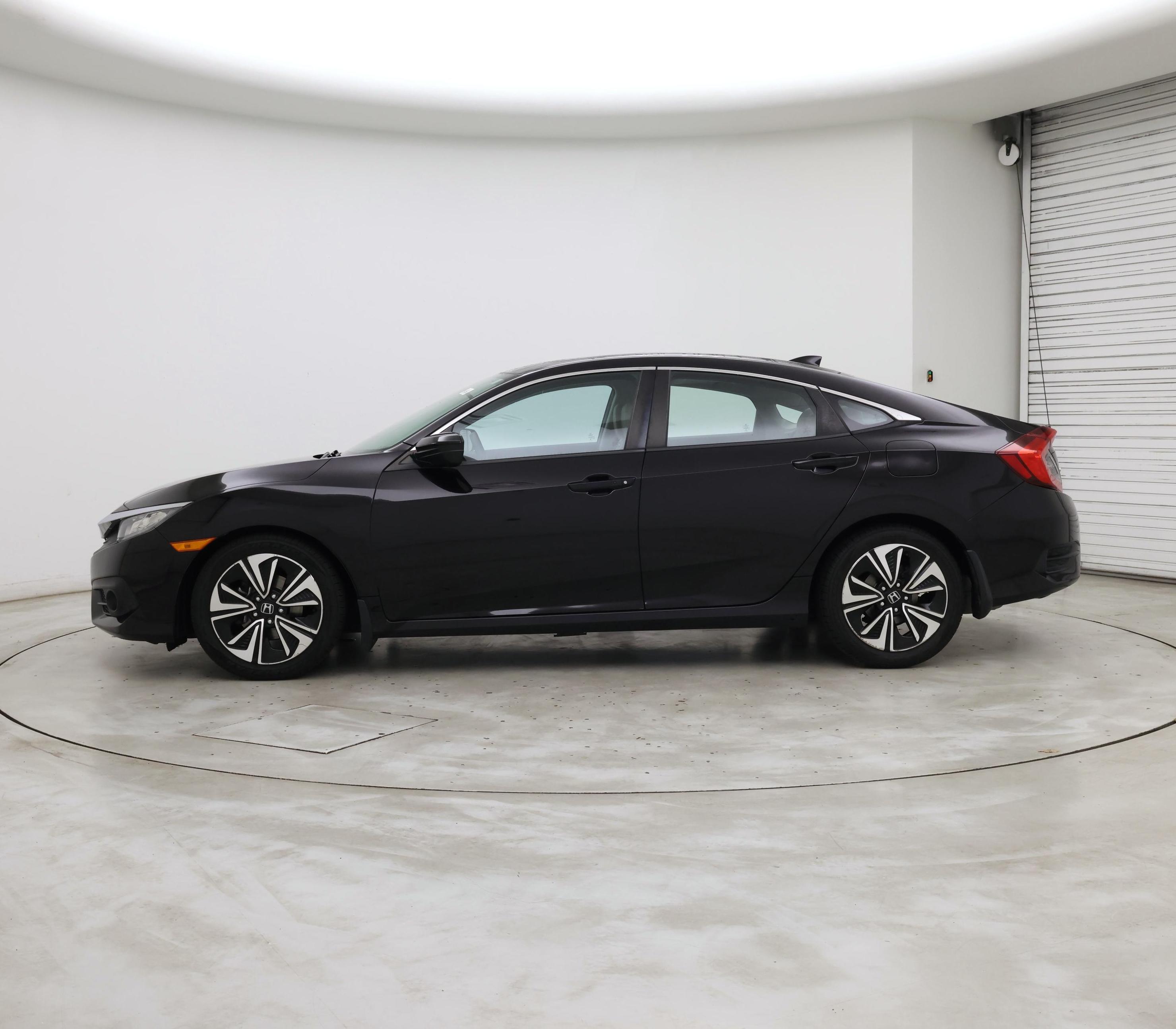 Thumbnail: 2016 Honda Civic - 3