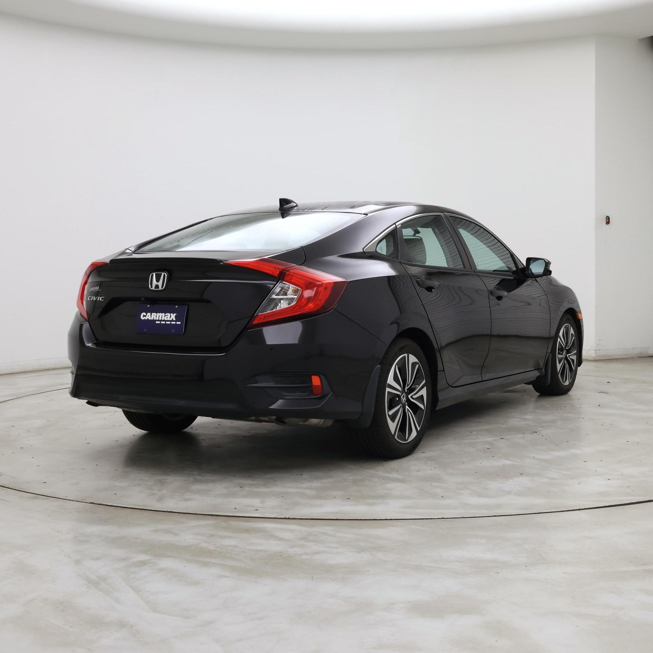 Thumbnail: 2016 Honda Civic - 8