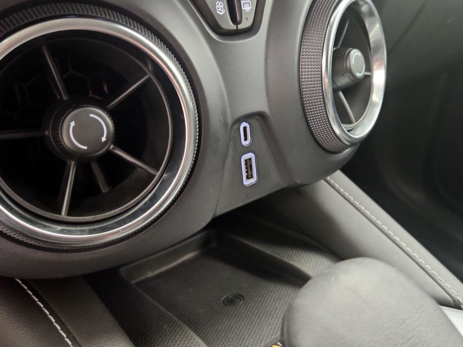 2023 Chevrolet Blazer 2LT - Photo 19