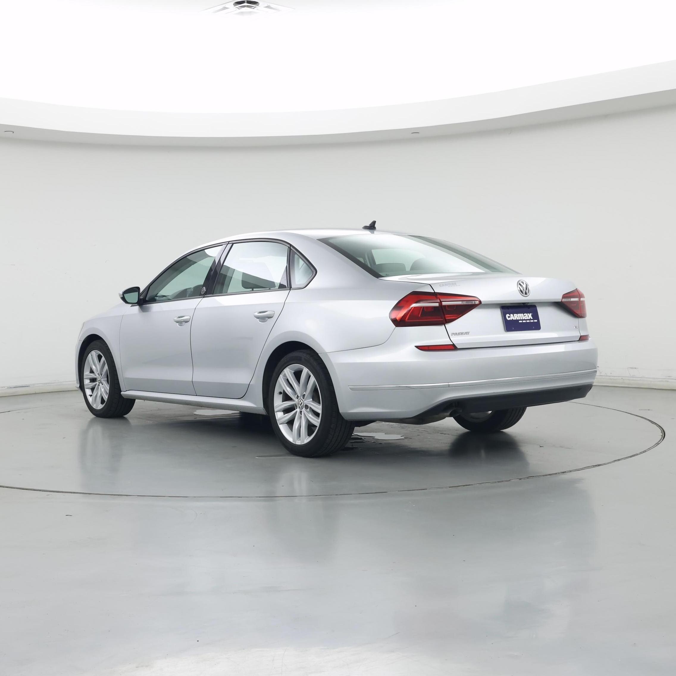 Thumbnail: 2019 Volkswagen Passat - 2