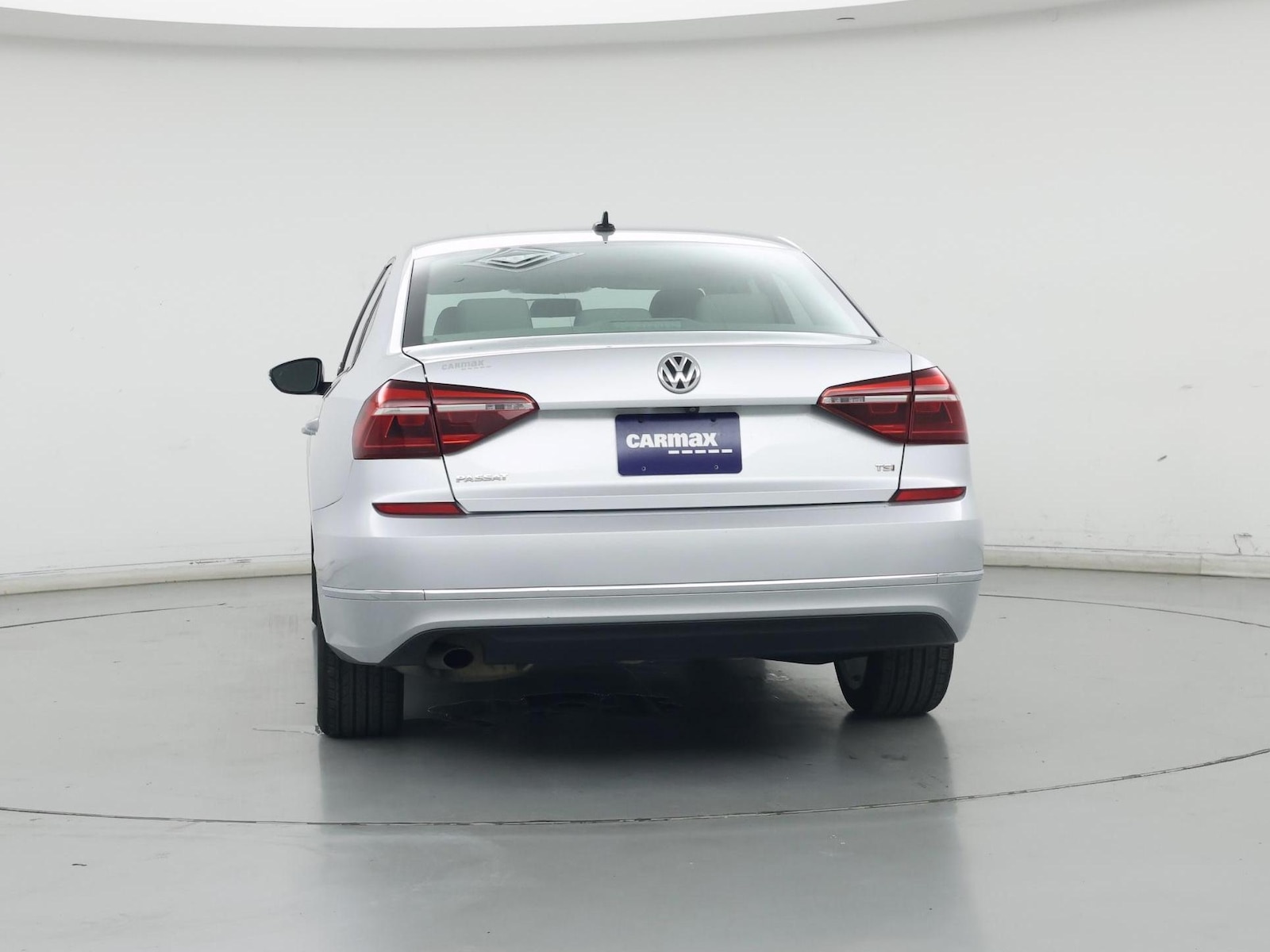 2019 Volkswagen Passat Wolfsburg Edition - Photo 7