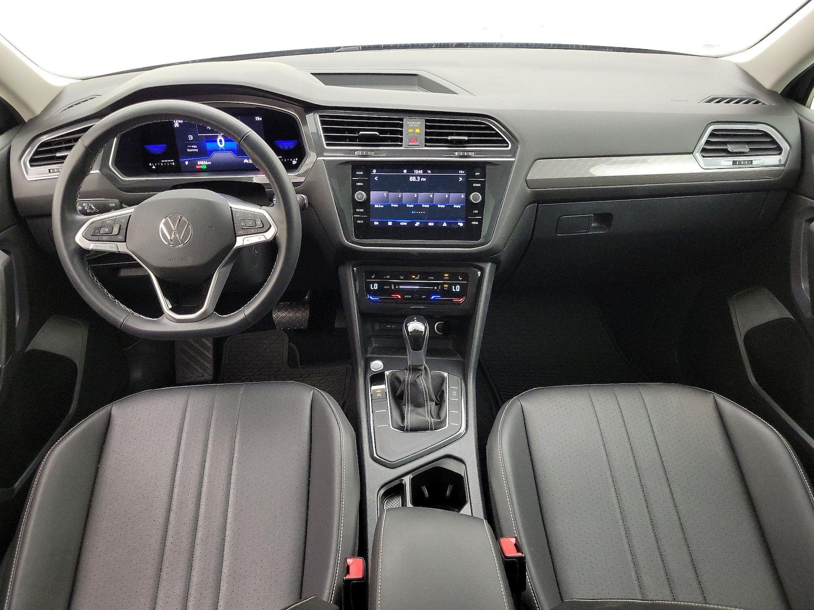 2023 Volkswagen Tiguan SE - Photo 10