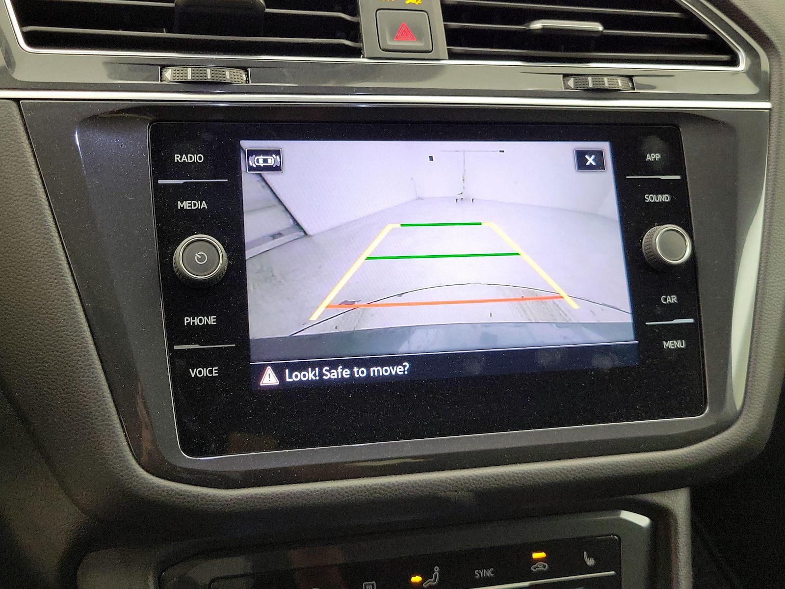 2023 Volkswagen Tiguan SE - Photo 15
