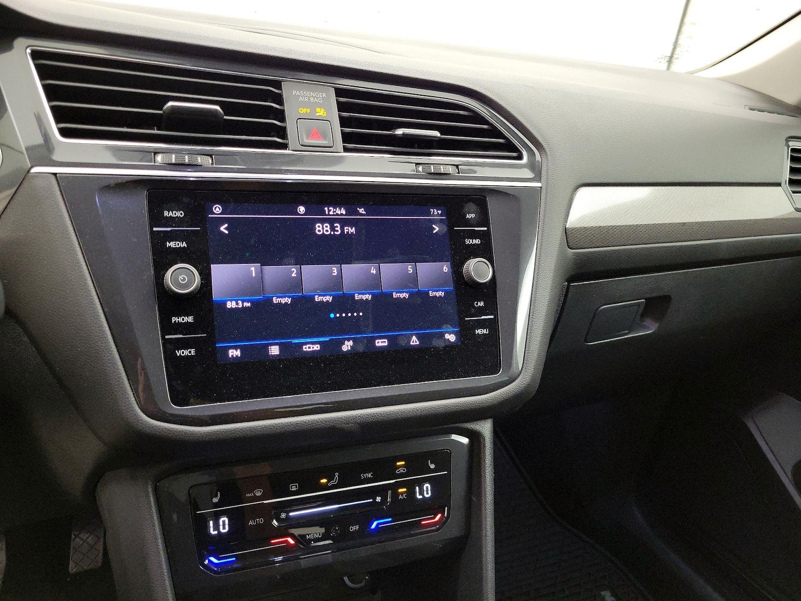 2023 Volkswagen Tiguan SE - Photo 16