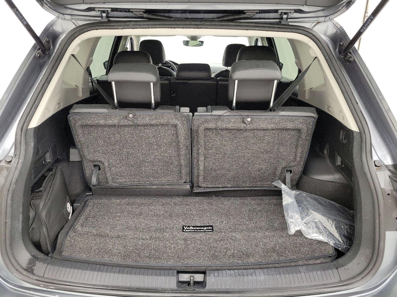 2023 Volkswagen Tiguan SE - Photo 23