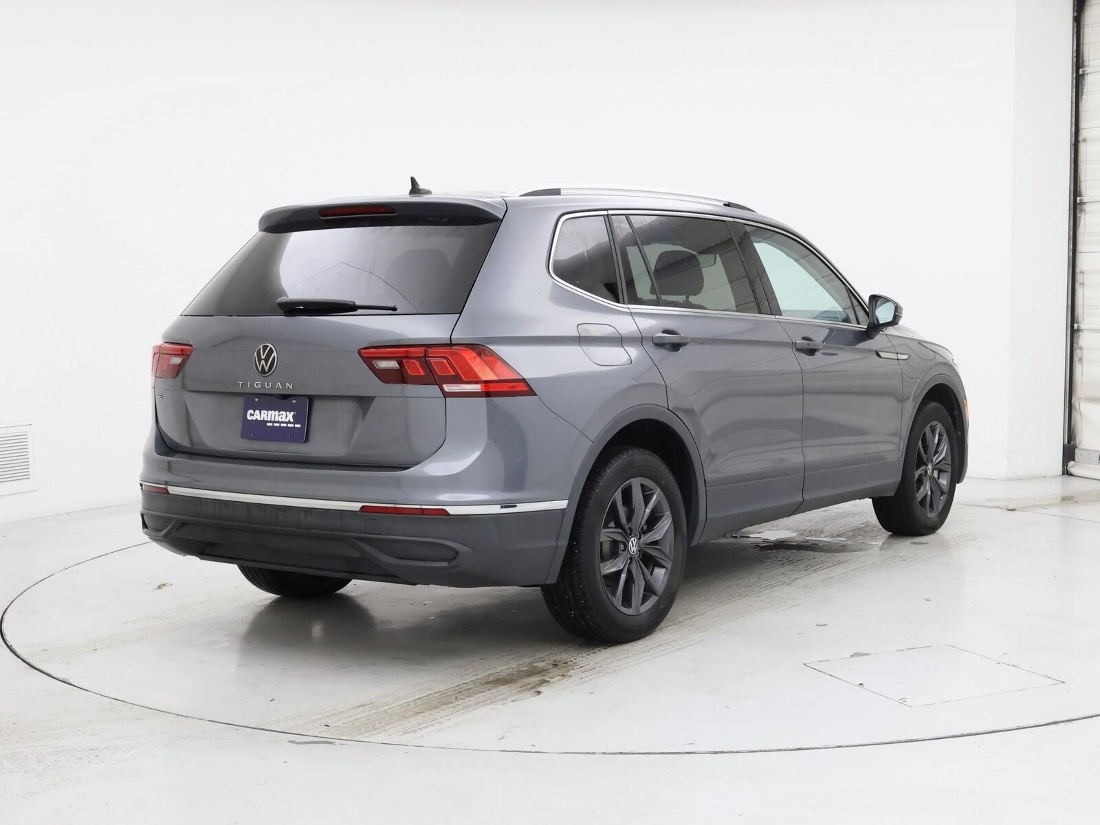 2023 Volkswagen Tiguan SE - Photo 9