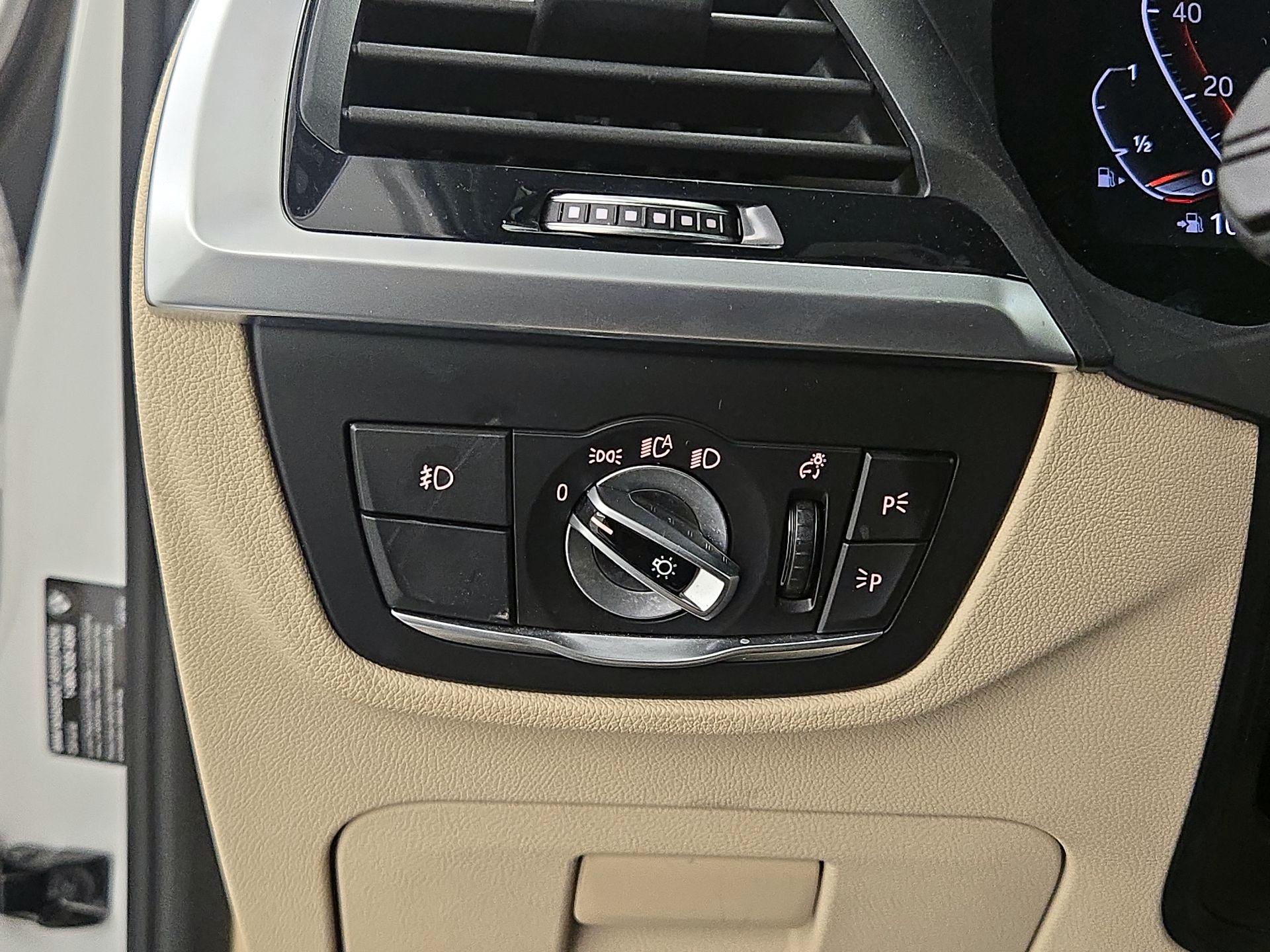 Thumbnail: 2021 BMW X3 - 13