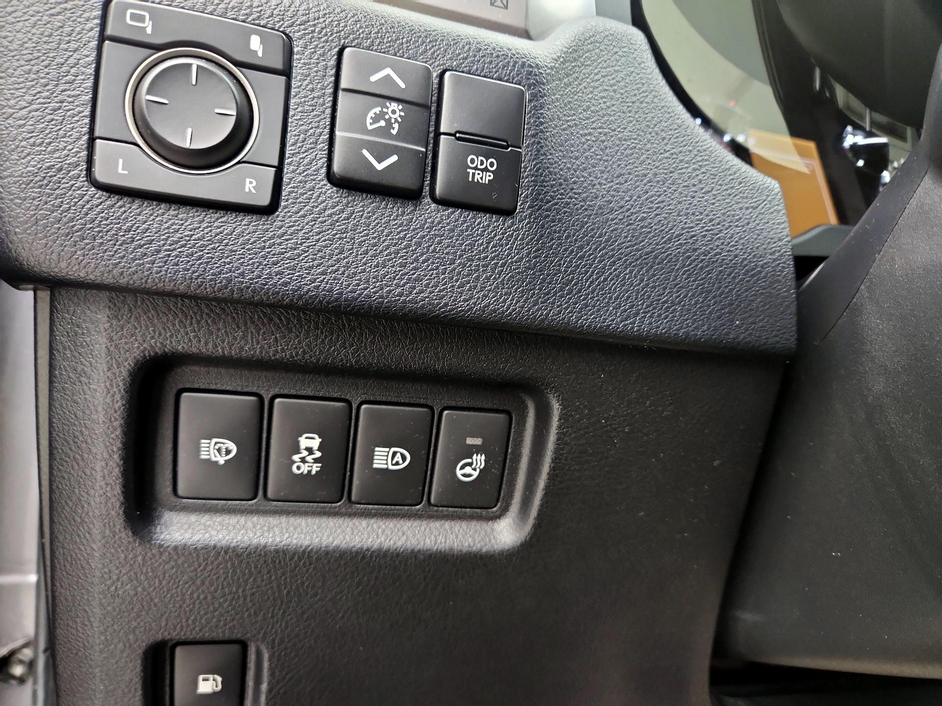 Thumbnail: 2022 Lexus GX - 13